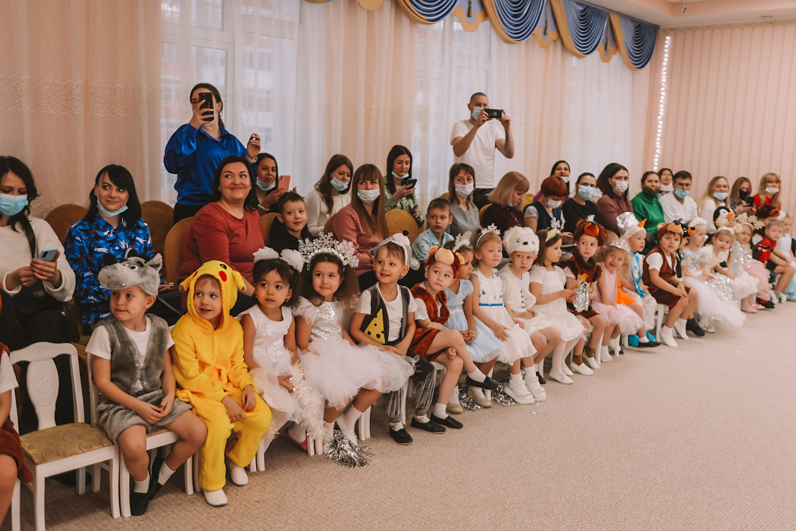 Репортаж новогоднего утренника. Семейный фотограф Тюмень, фотограф на роды Салмина Мария