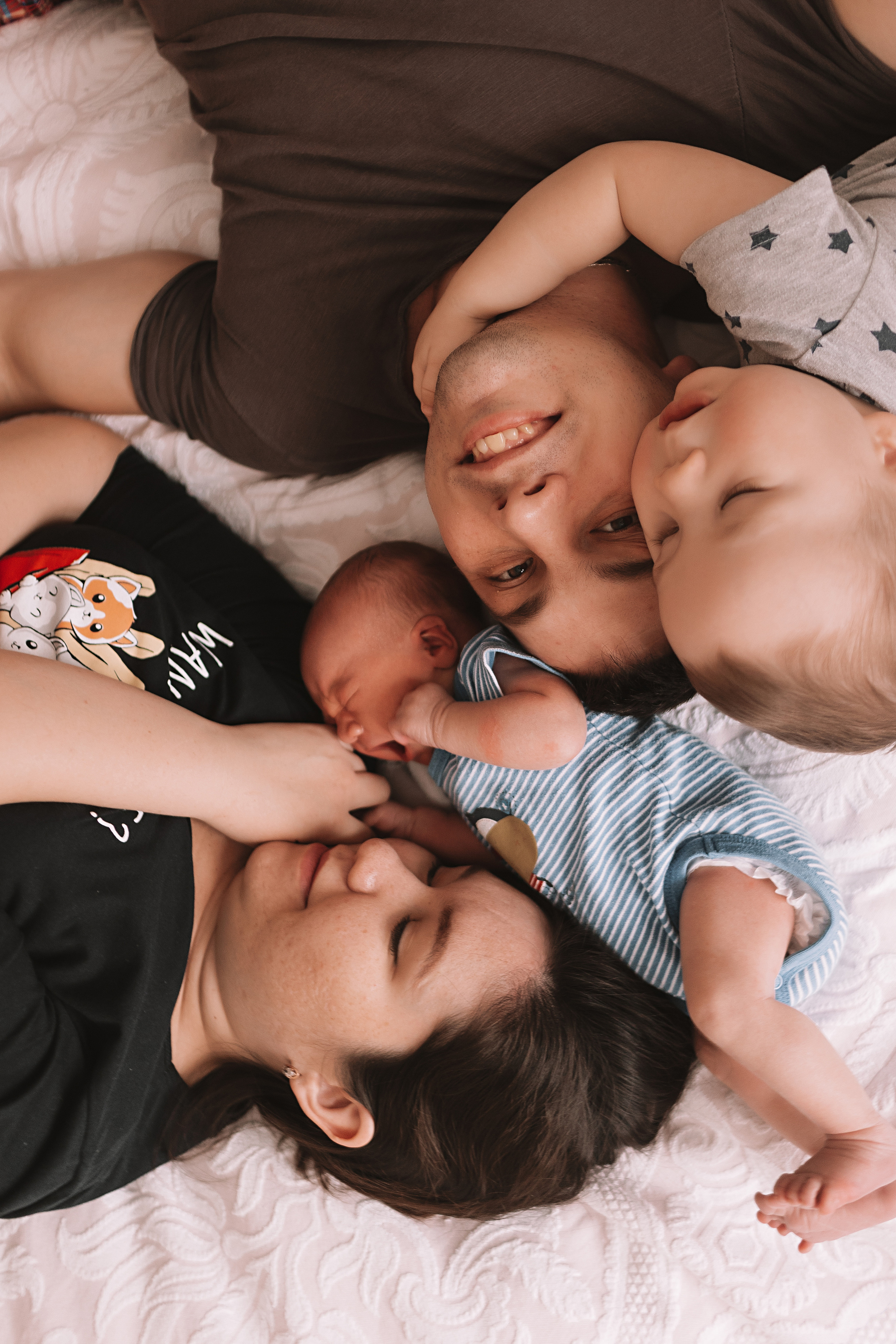 Руслан. Семейный фотограф Тюмень, фотограф на роды Салмина Мария