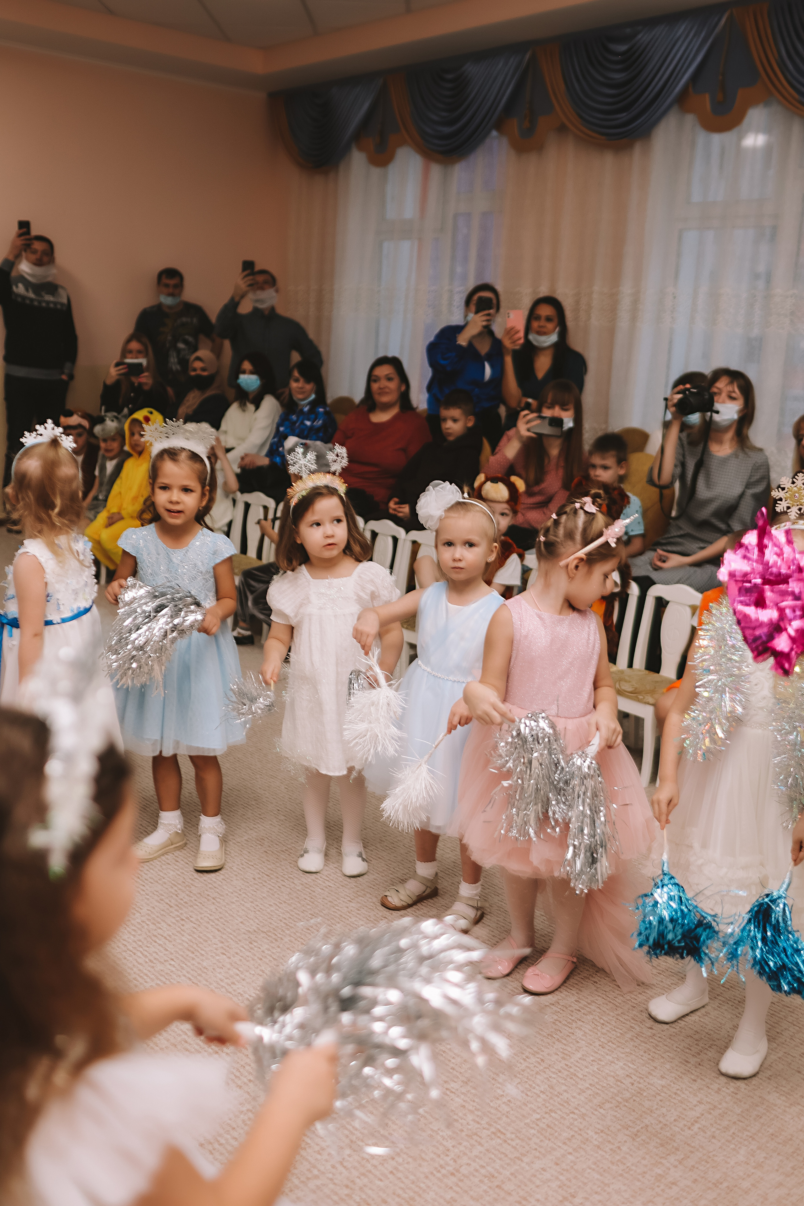 Репортаж новогоднего утренника. Семейный фотограф Тюмень, фотограф на роды Салмина Мария