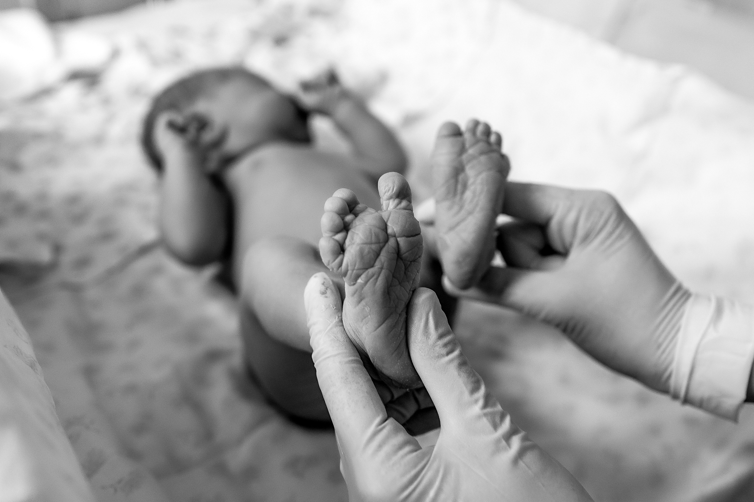 Мать и Дитя. Семейный фотограф Тюмень, фотограф на роды Салмина Мария