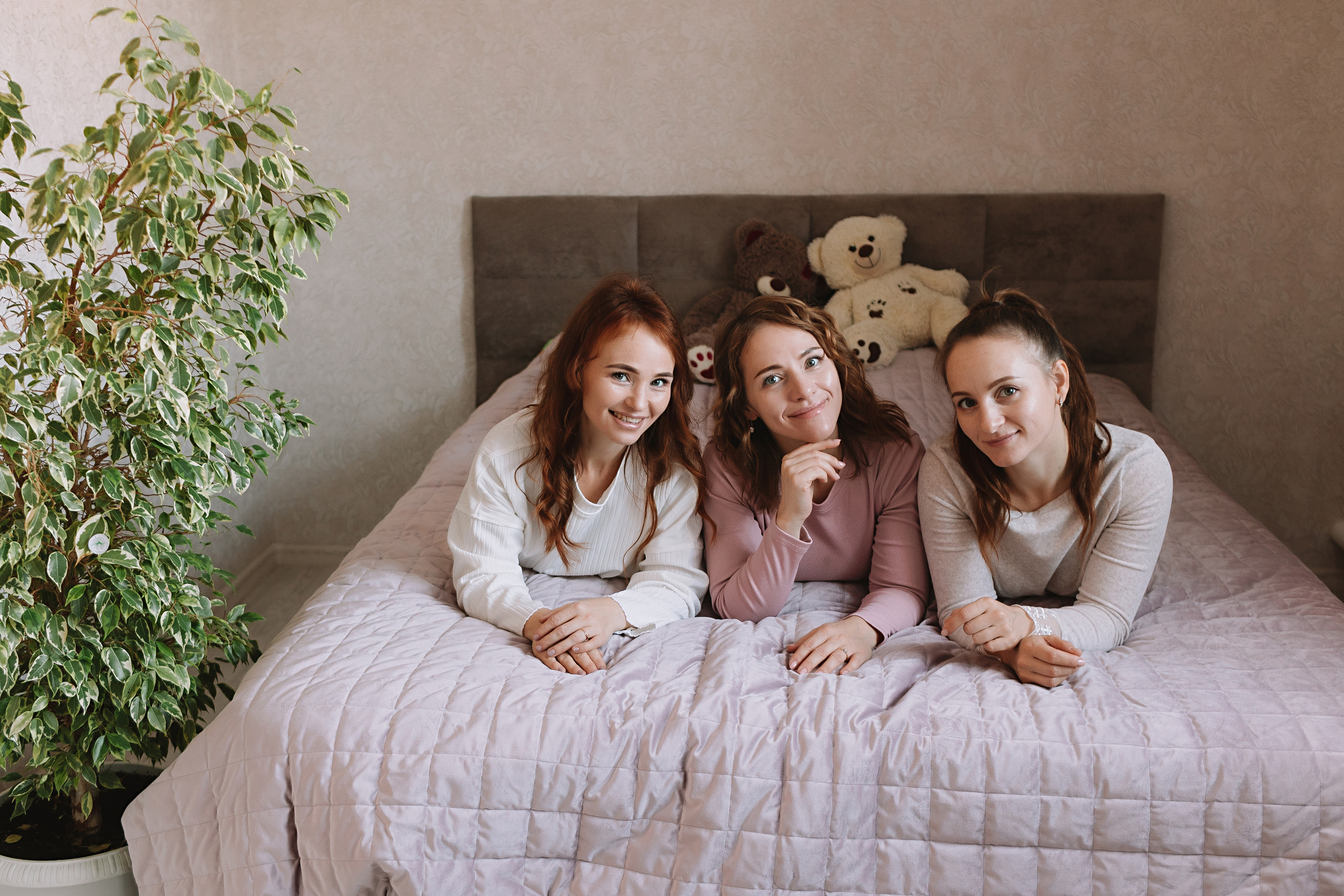 Большая семья (17 человек в частном доме, 2 часа). Семейный фотограф Тюмень, фотограф на роды Салмина Мария