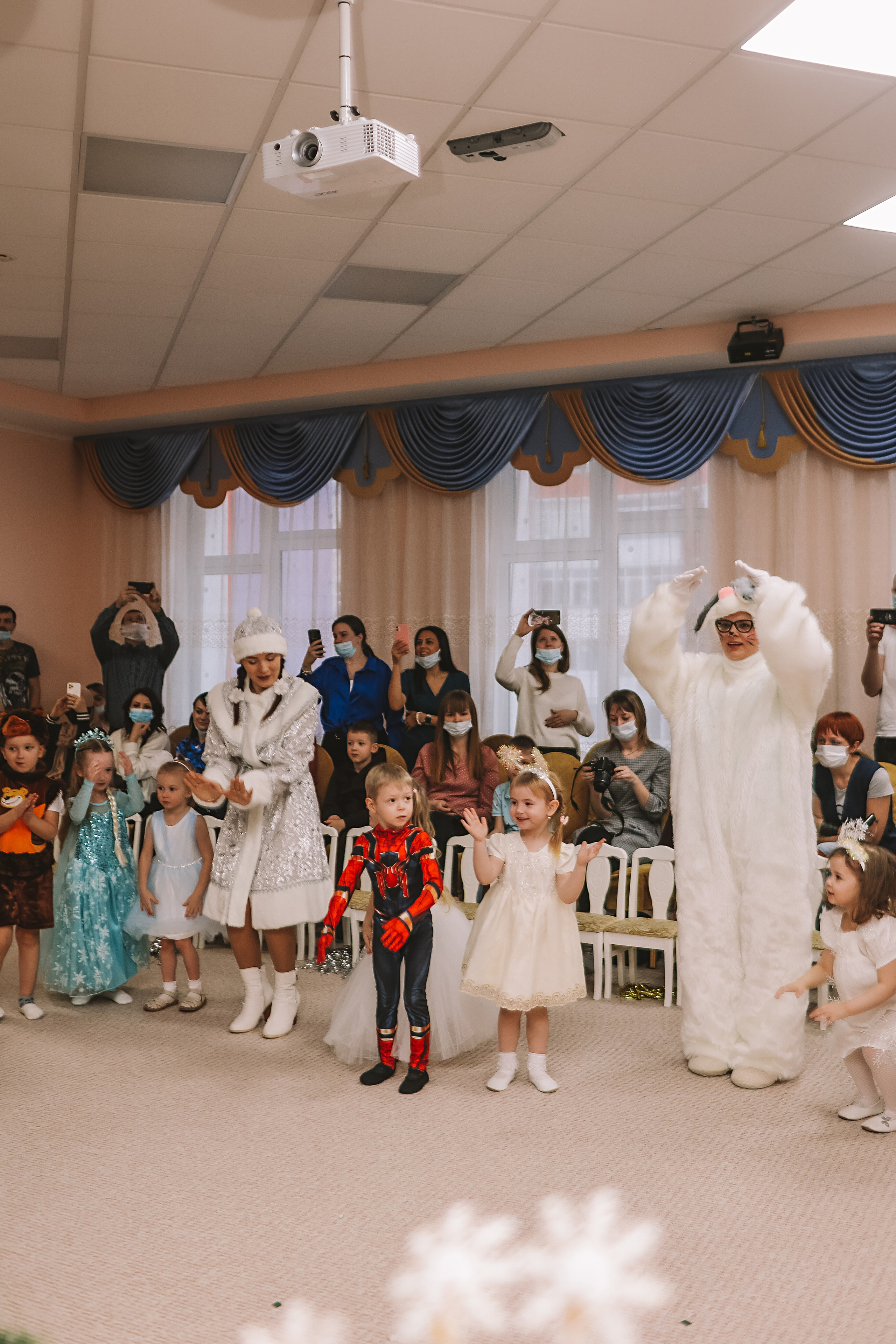 Репортаж новогоднего утренника. Семейный фотограф Тюмень, фотограф на роды Салмина Мария