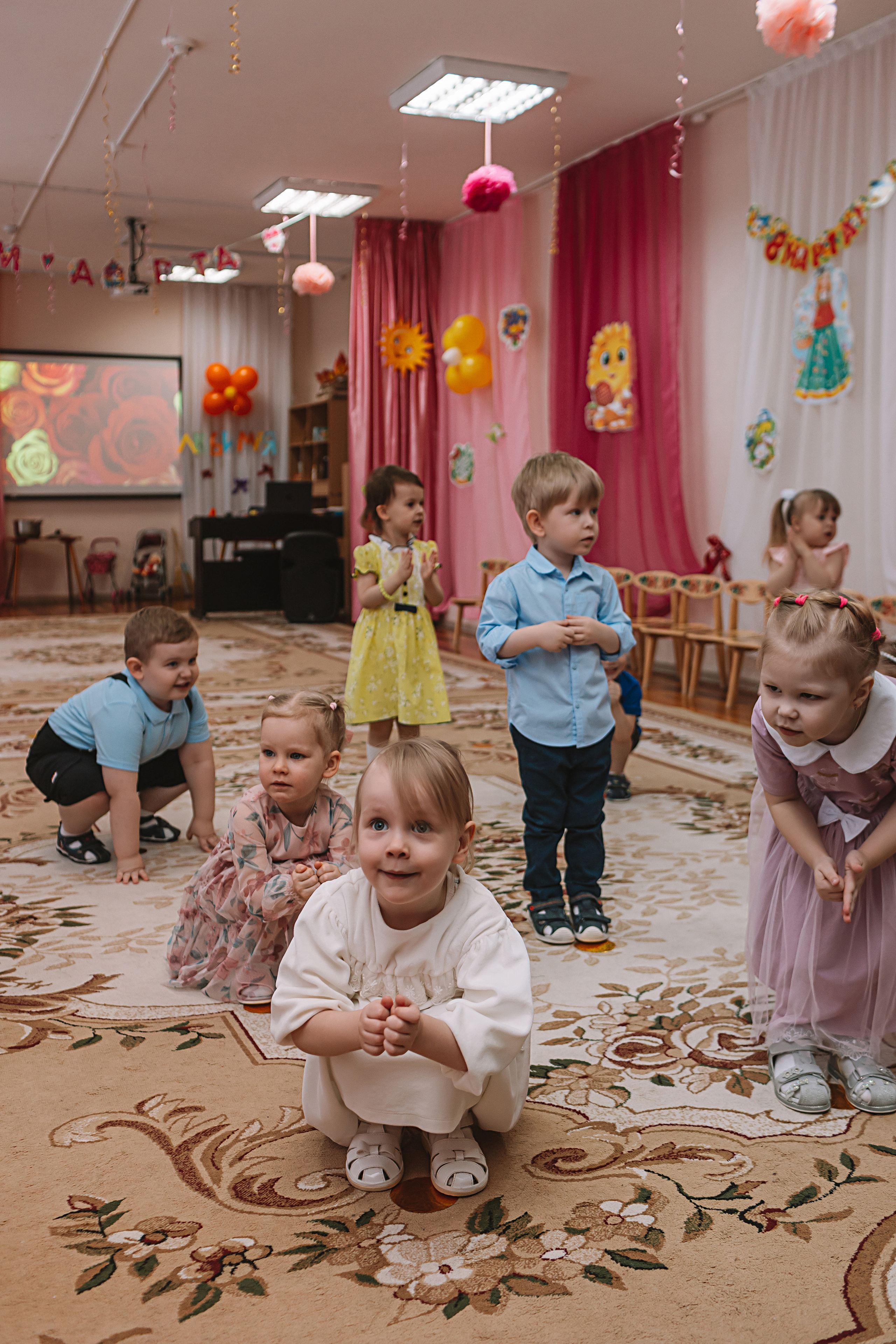 Утренник садик. Семейный фотограф Тюмень, фотограф на роды Салмина Мария