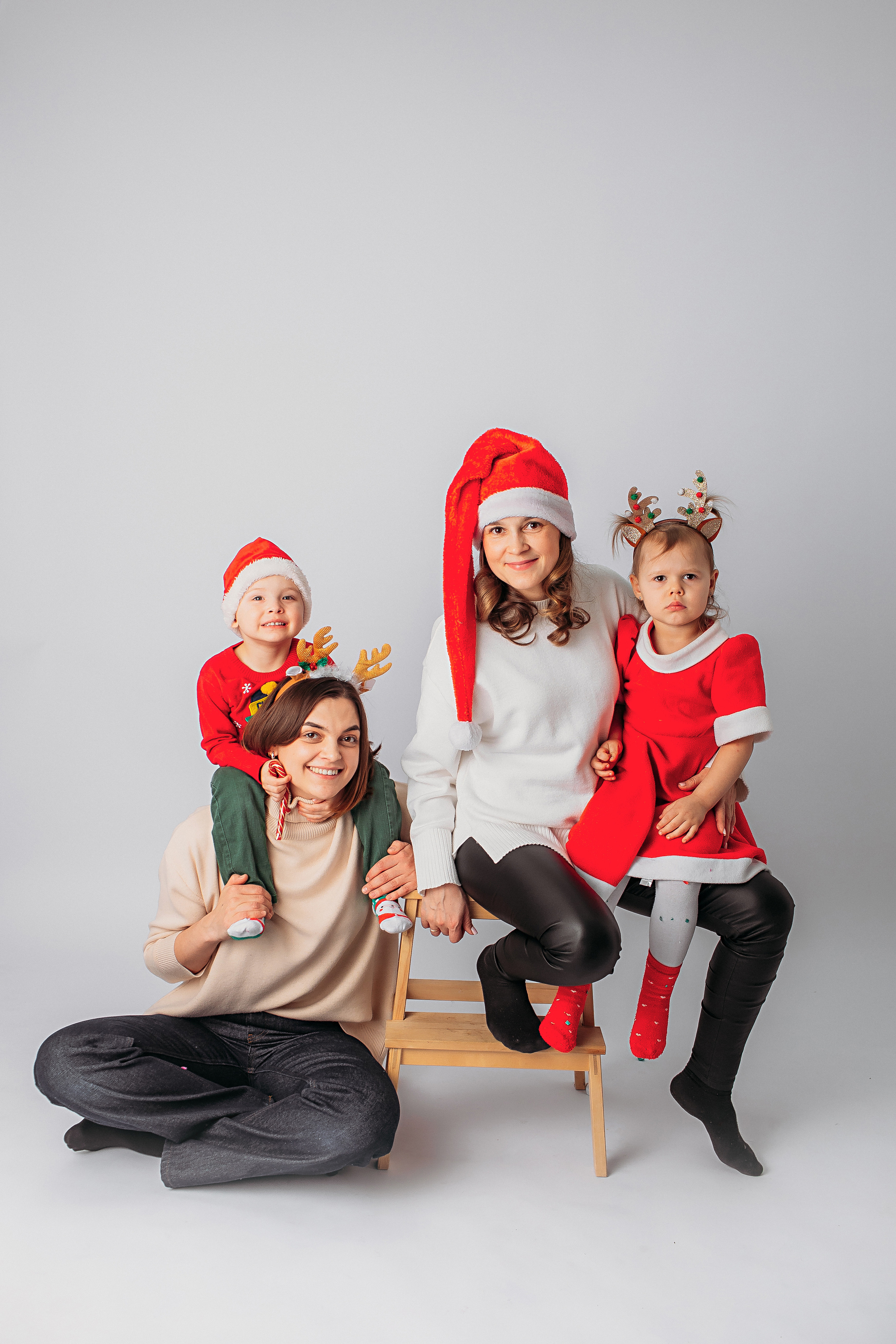 Минимализм 2022-2023. Семейный фотограф Тюмень, фотограф на роды Салмина Мария