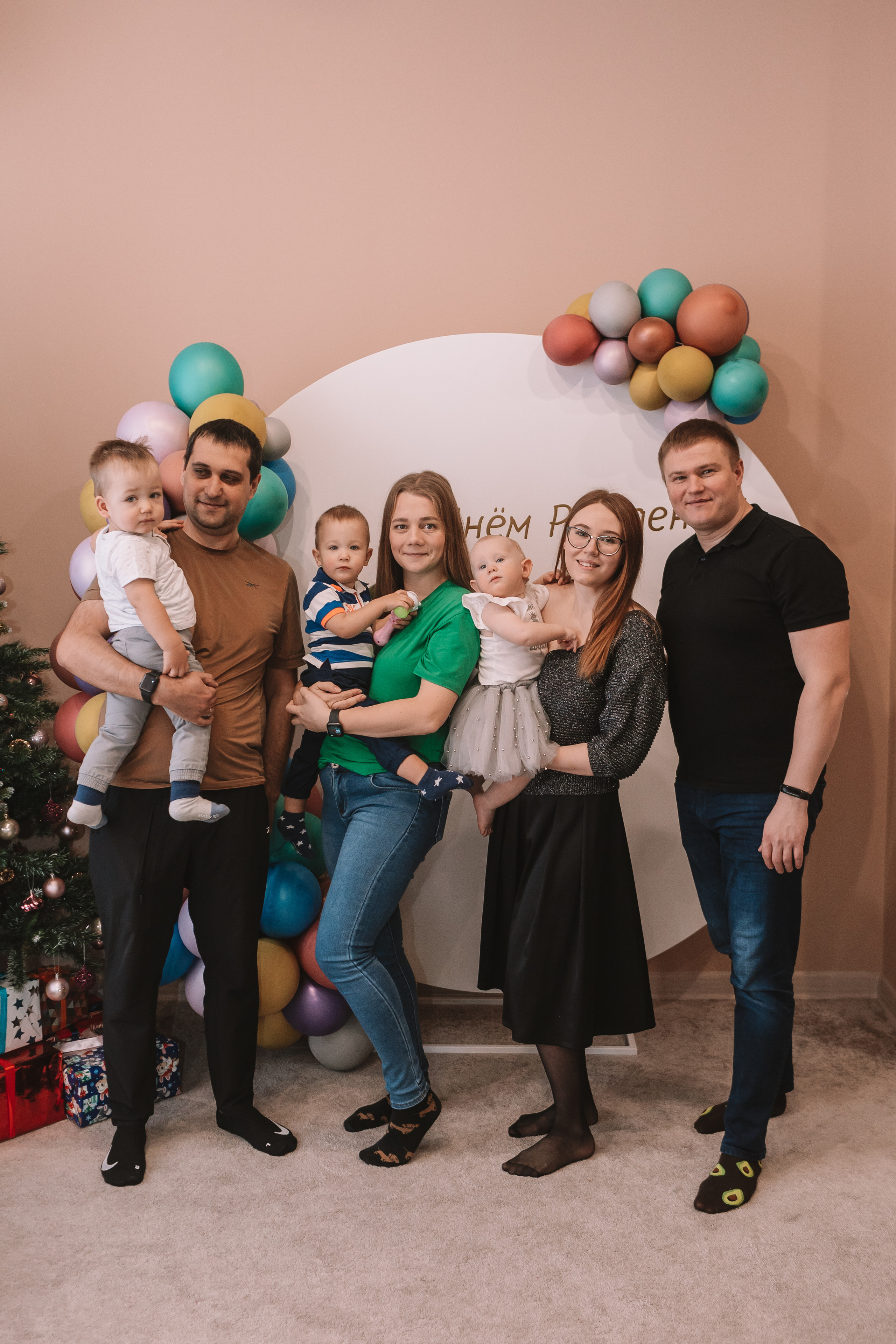 Первый годик в игровой. Семейный фотограф Тюмень, фотограф на роды Салмина Мария