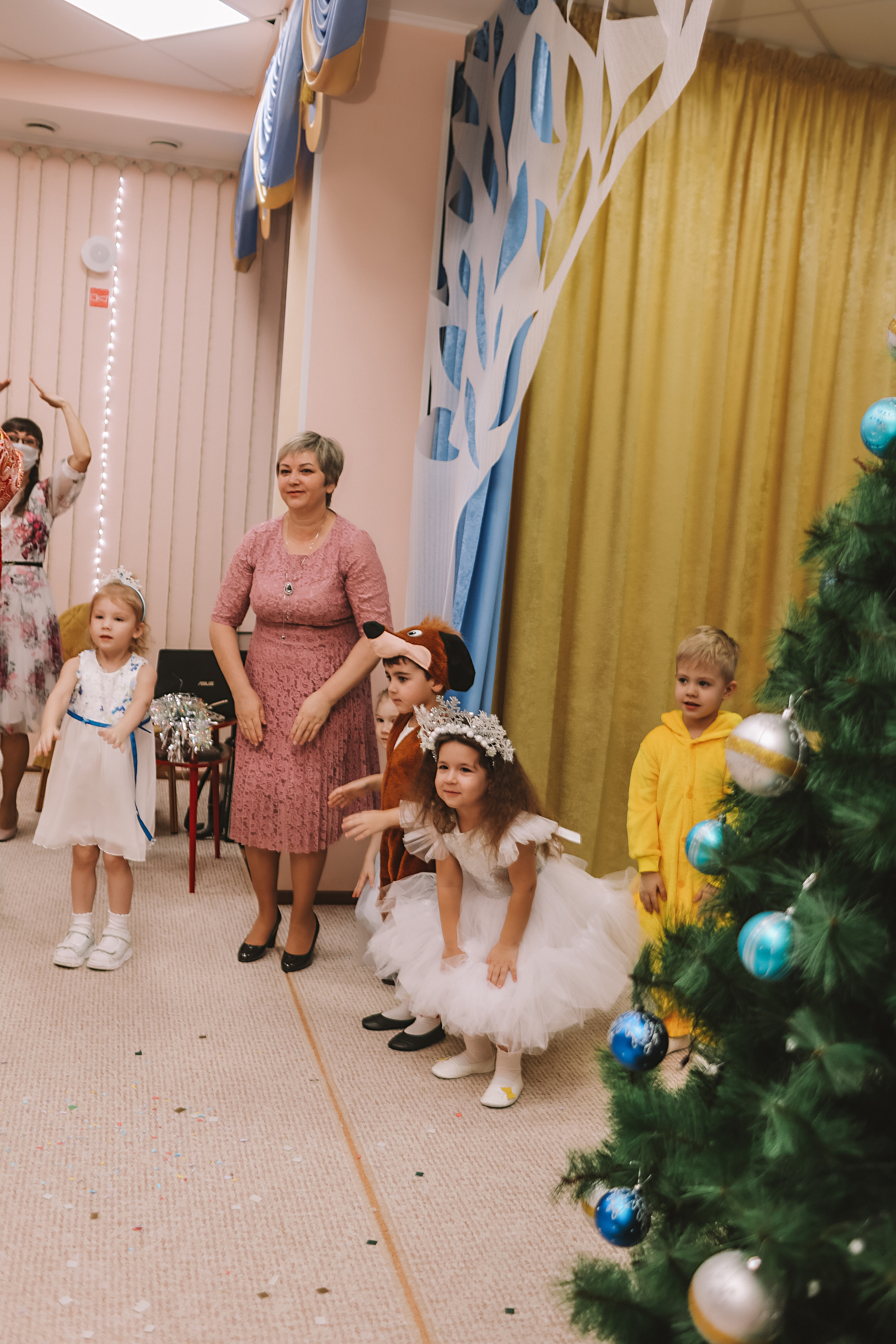 Репортаж новогоднего утренника. Семейный фотограф Тюмень, фотограф на роды Салмина Мария