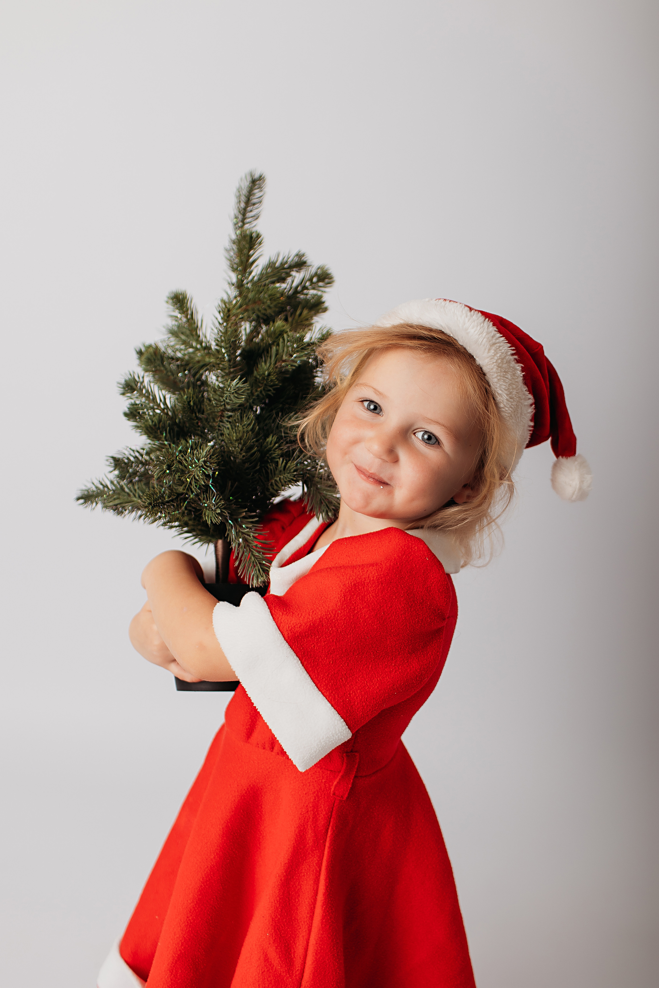 Минимализм 2022-2023. Семейный фотограф Тюмень, фотограф на роды Салмина Мария