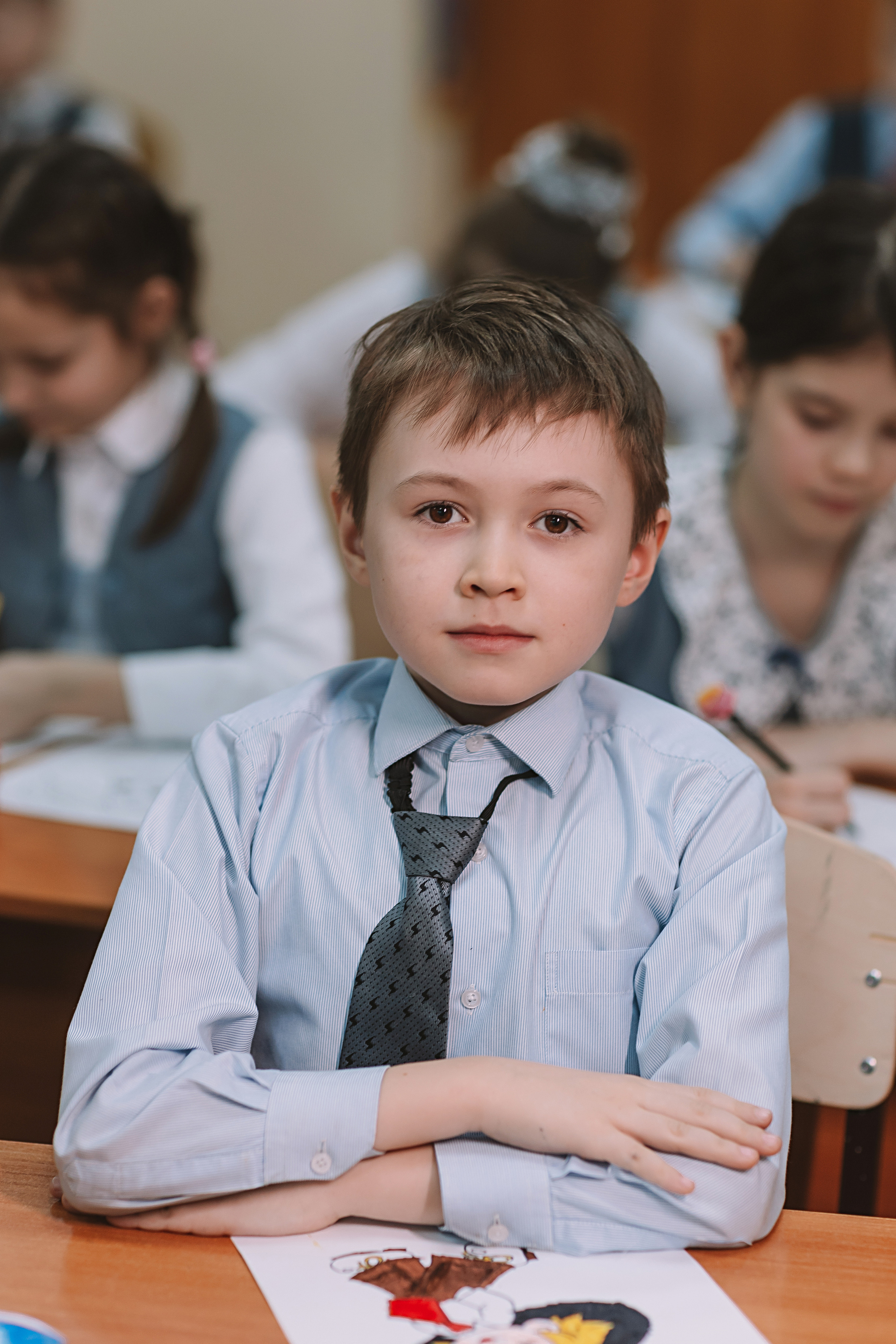2 класс в школе. Семейный фотограф Тюмень, фотограф на роды Салмина Мария