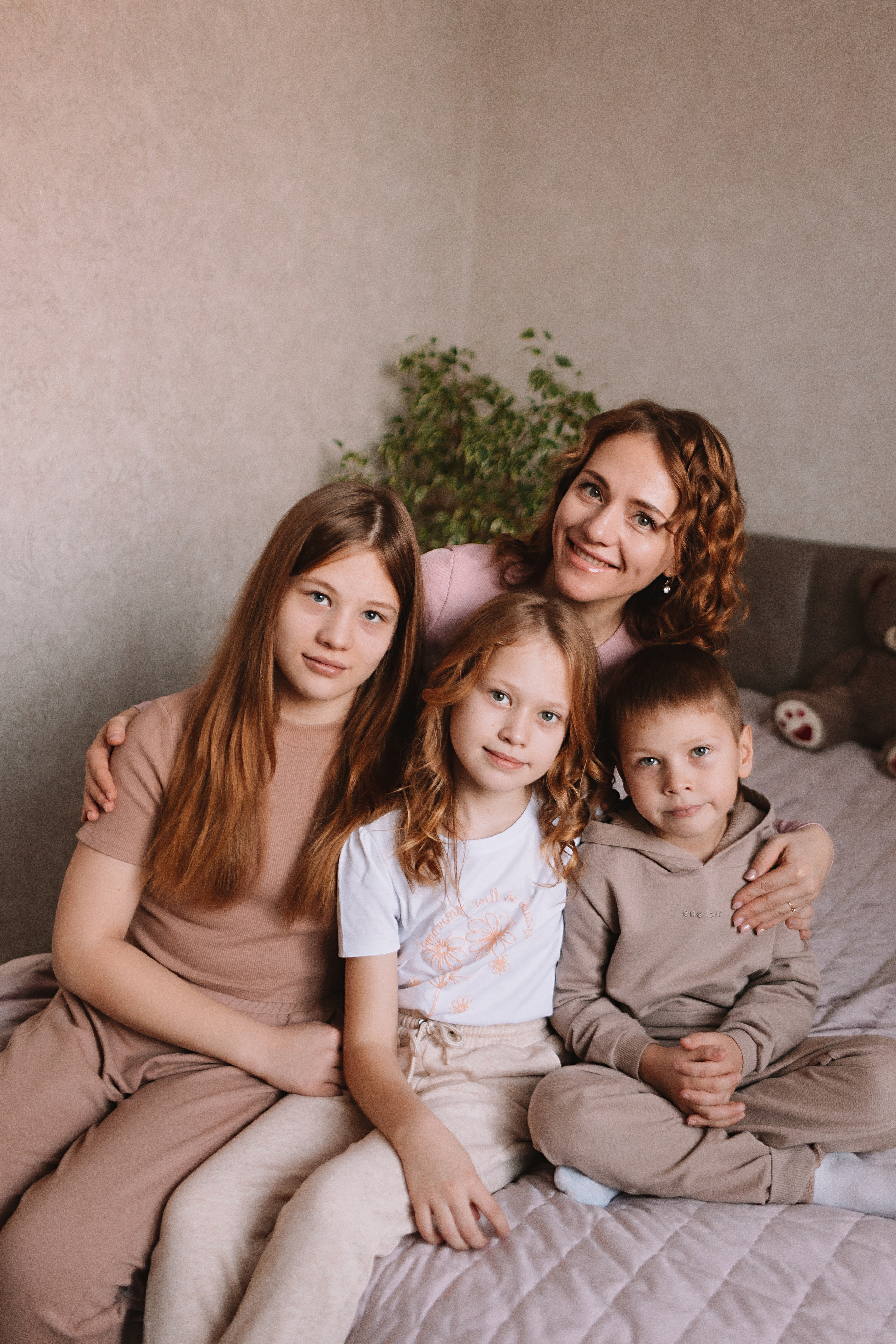 Большая семья (17 человек в частном доме, 2 часа). Семейный фотограф Тюмень, фотограф на роды Салмина Мария