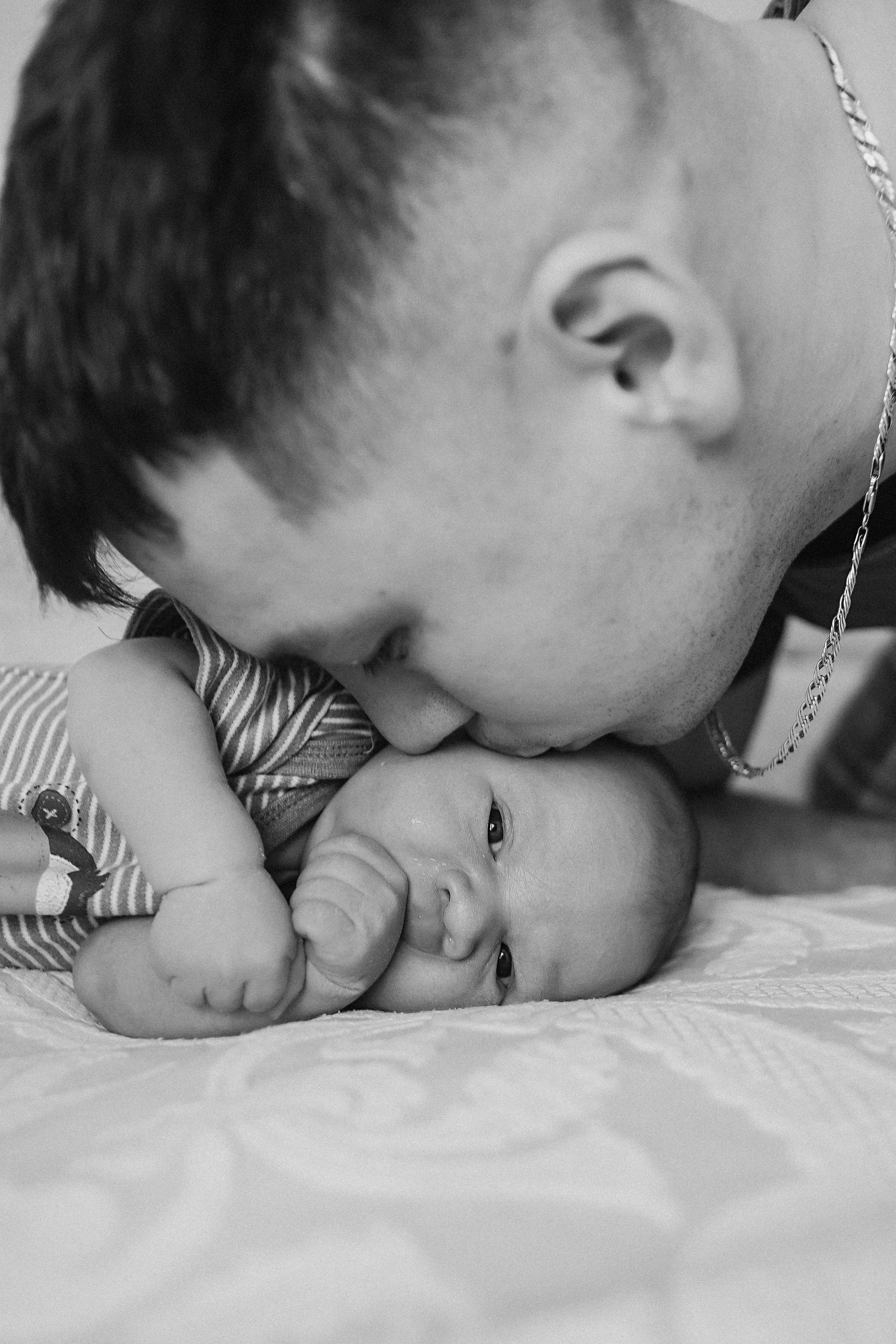 Руслан. Семейный фотограф Тюмень, фотограф на роды Салмина Мария