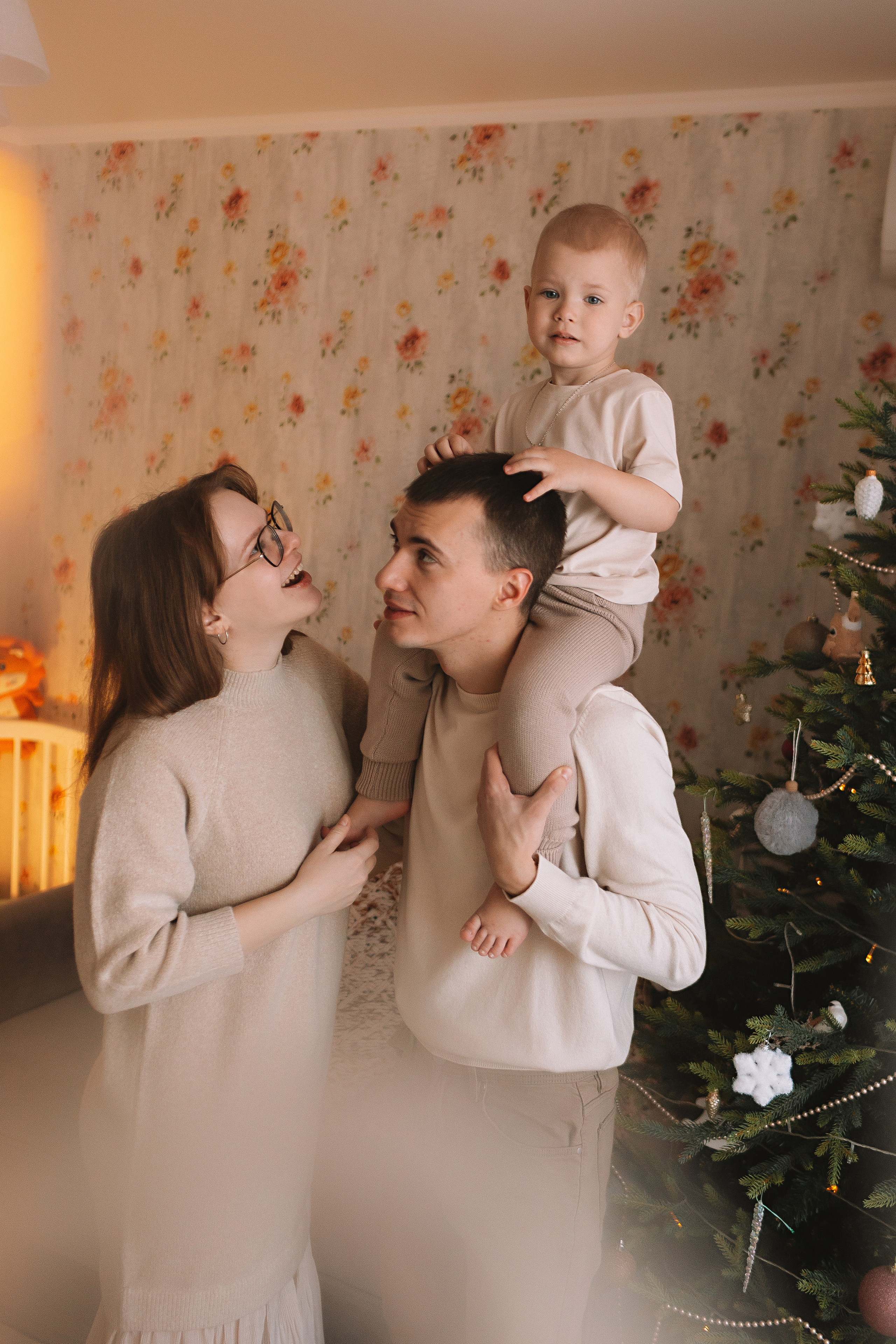 Очень активный Лев. Семейный фотограф Тюмень, фотограф на роды Салмина Мария