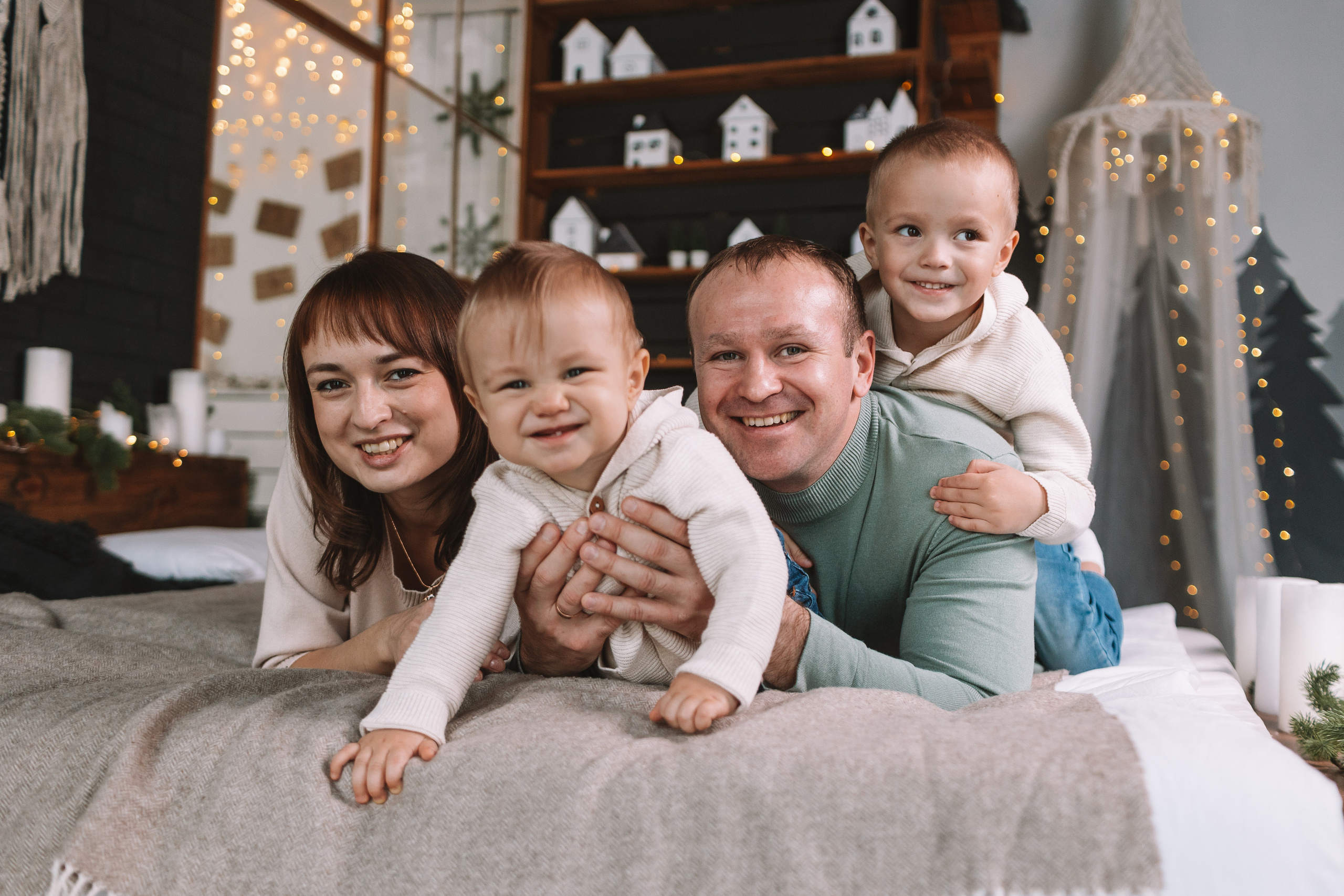 Студия Рояль (новогодняя). Семейный фотограф Тюмень, фотограф на роды Салмина Мария