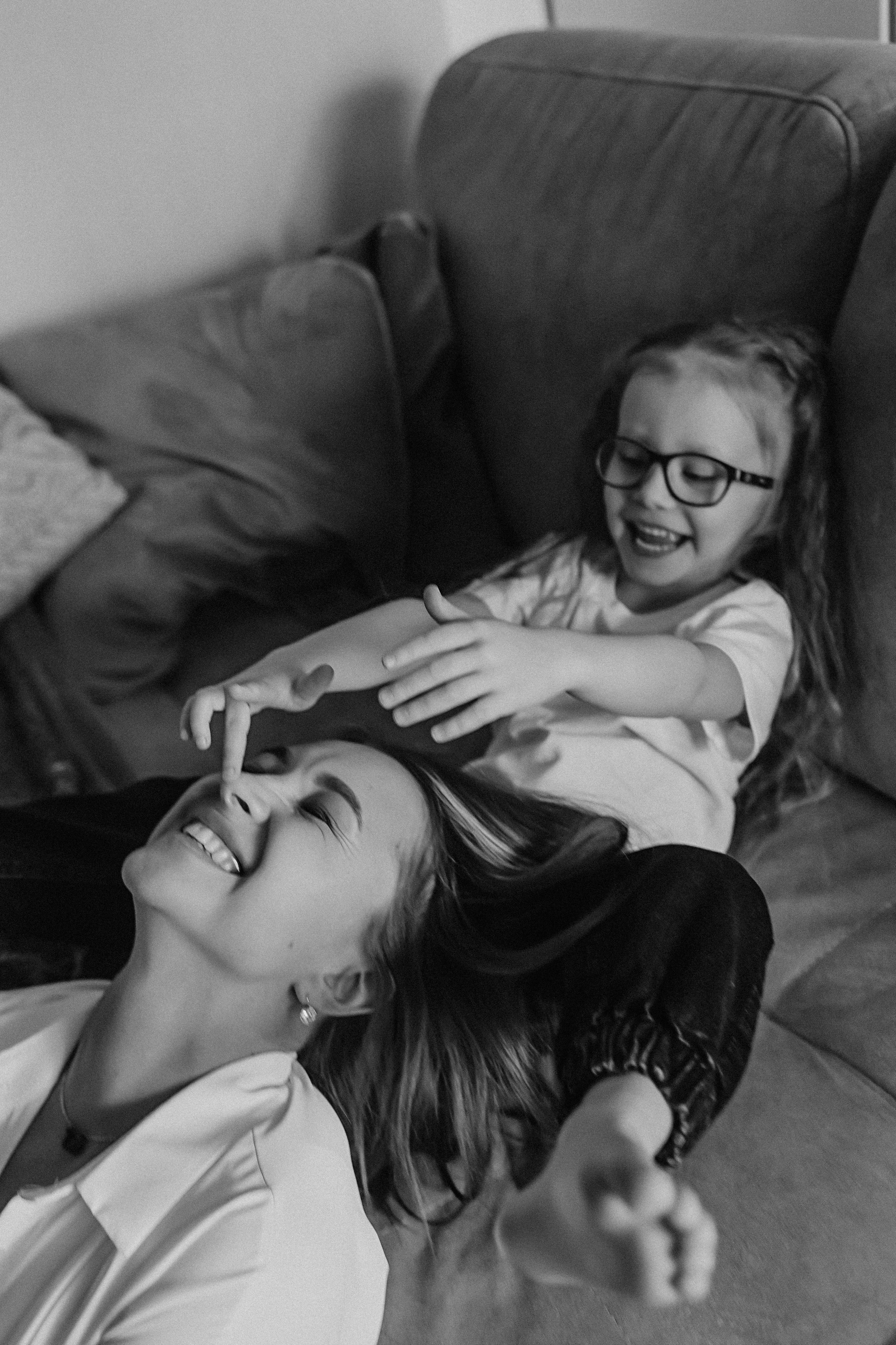 Мама дочка. Семейный фотограф Тюмень, фотограф на роды Салмина Мария