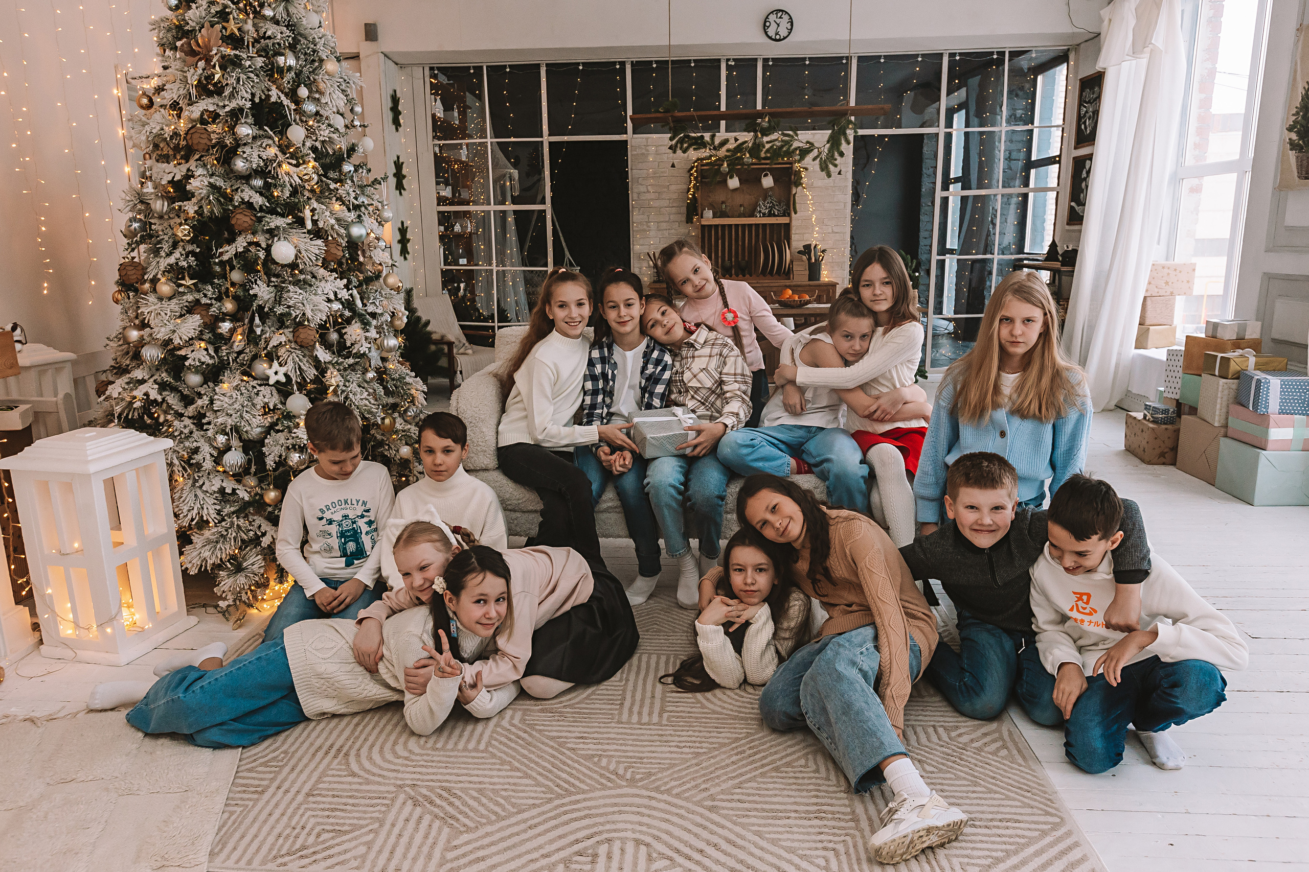 Новогодняя школьная в студии. Семейный фотограф Тюмень, фотограф на роды Салмина Мария