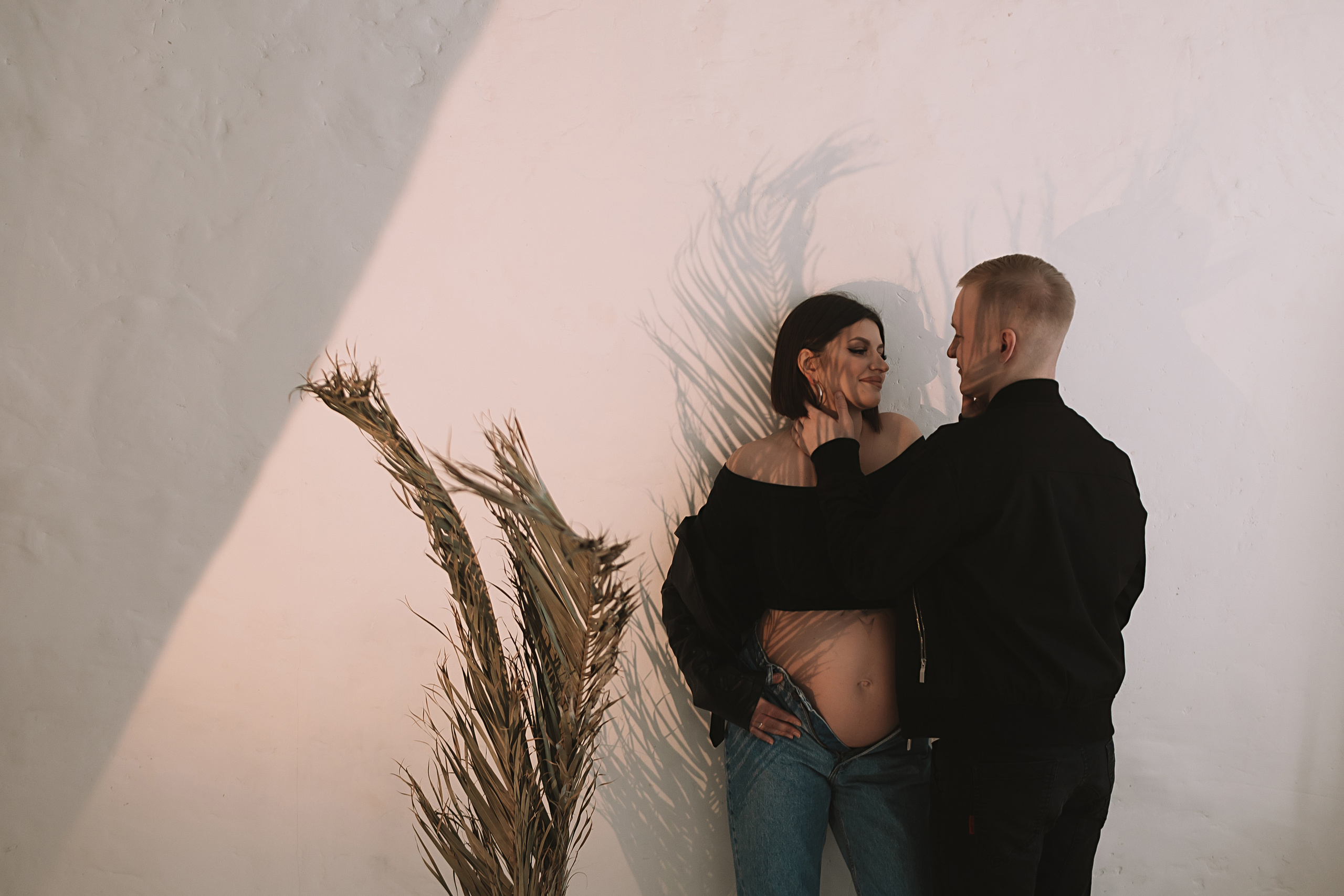 Студия 216 (зал 215). Семейный фотограф Тюмень, фотограф на роды Салмина Мария