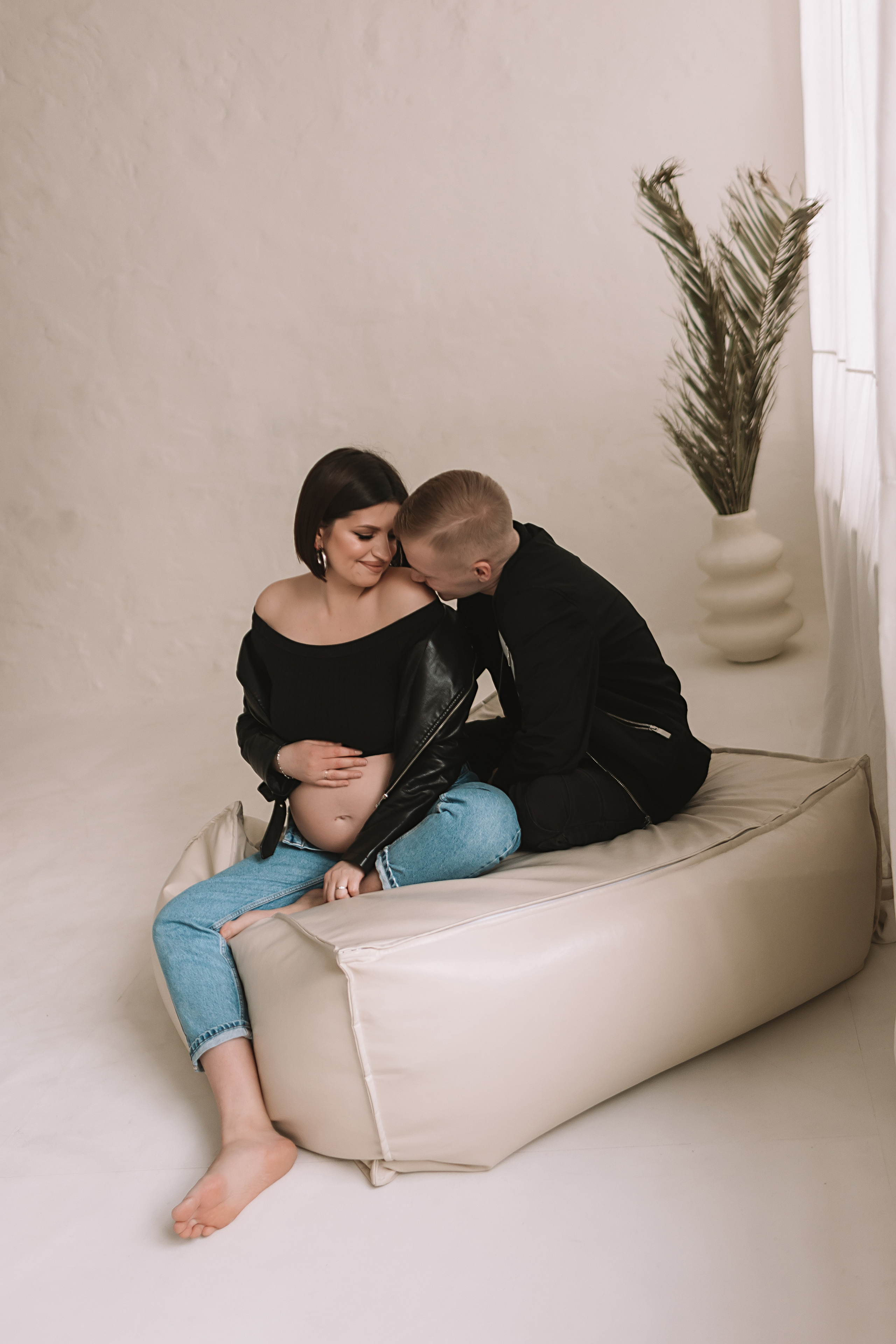 Студия 216 (зал 215). Семейный фотограф Тюмень, фотограф на роды Салмина Мария