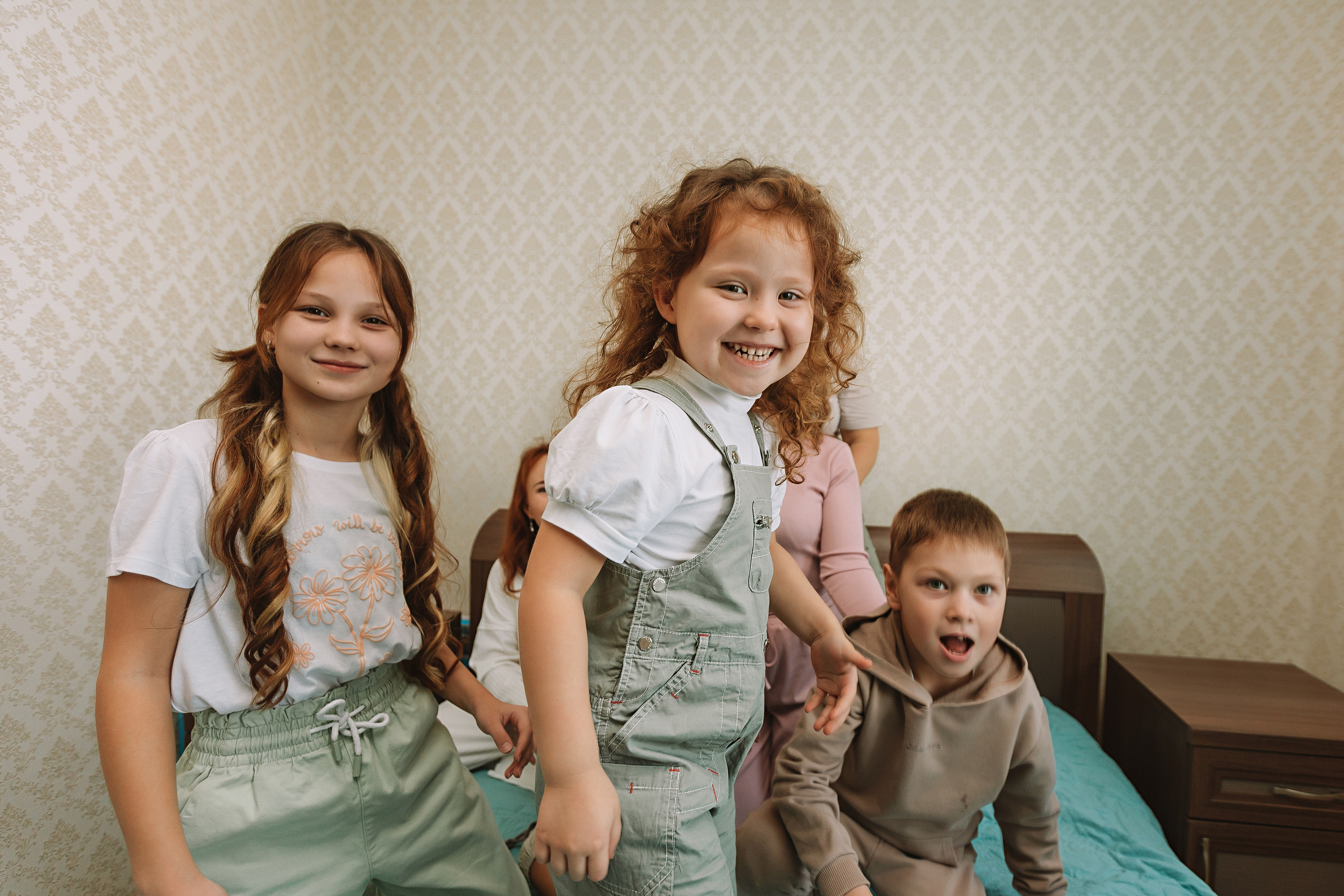 Большая семья (17 человек в частном доме, 2 часа). Семейный фотограф Тюмень, фотограф на роды Салмина Мария