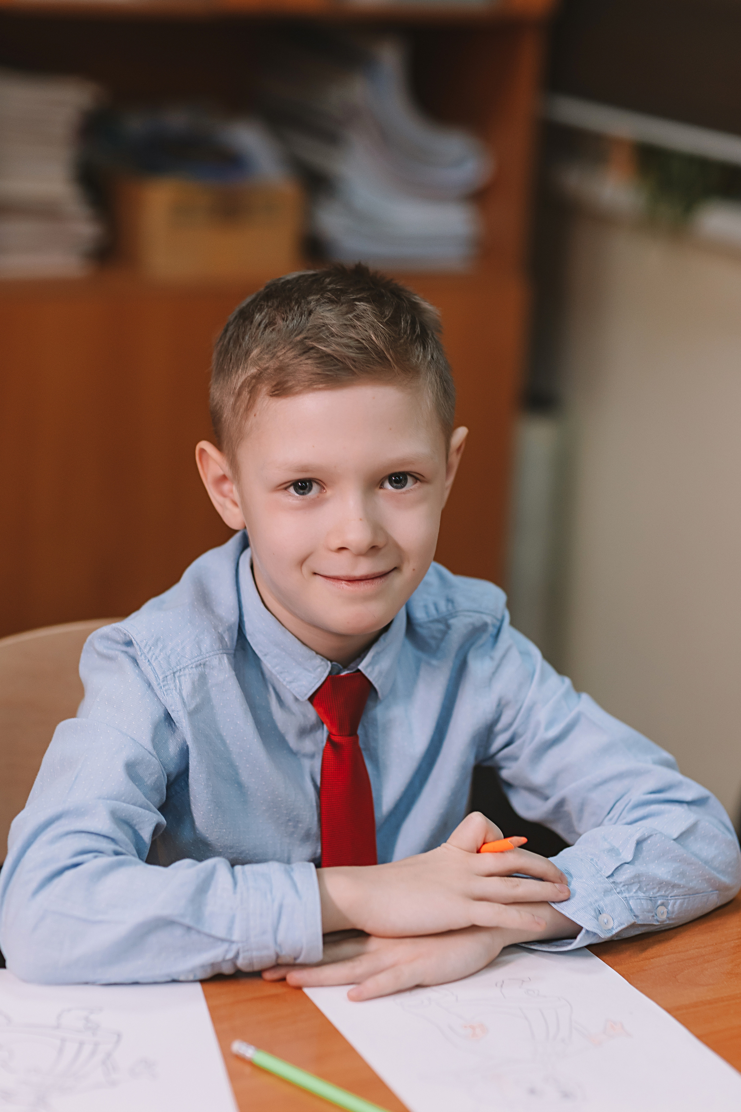 2 класс в школе. Семейный фотограф Тюмень, фотограф на роды Салмина Мария