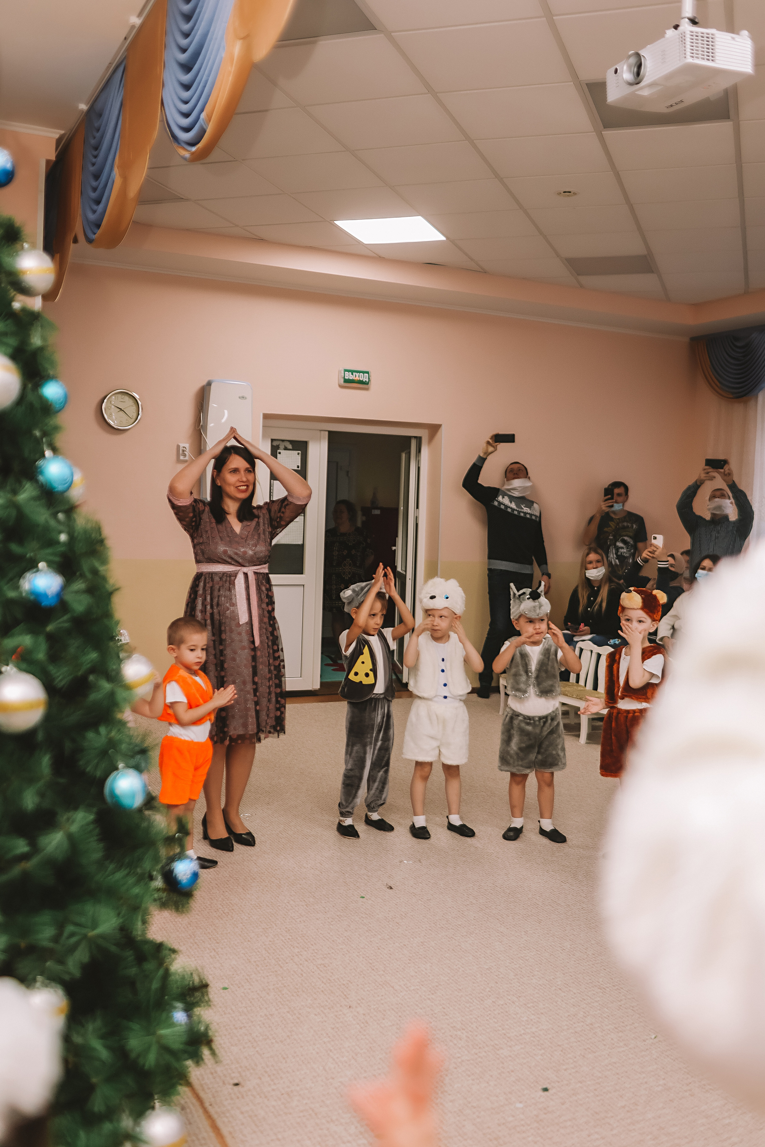 Репортаж новогоднего утренника. Семейный фотограф Тюмень, фотограф на роды Салмина Мария