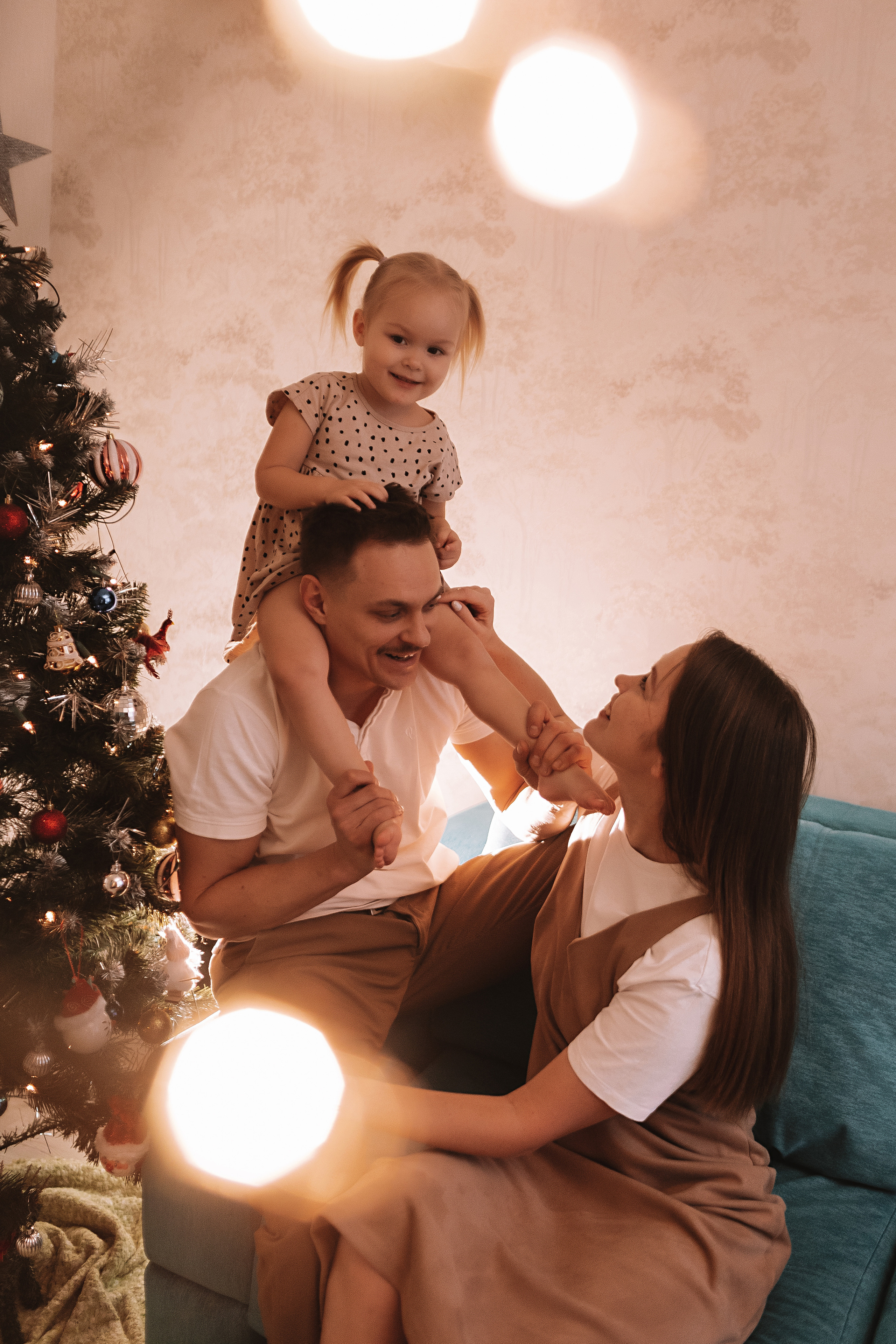 Новогодняя. Семейный фотограф Тюмень, фотограф на роды Салмина Мария