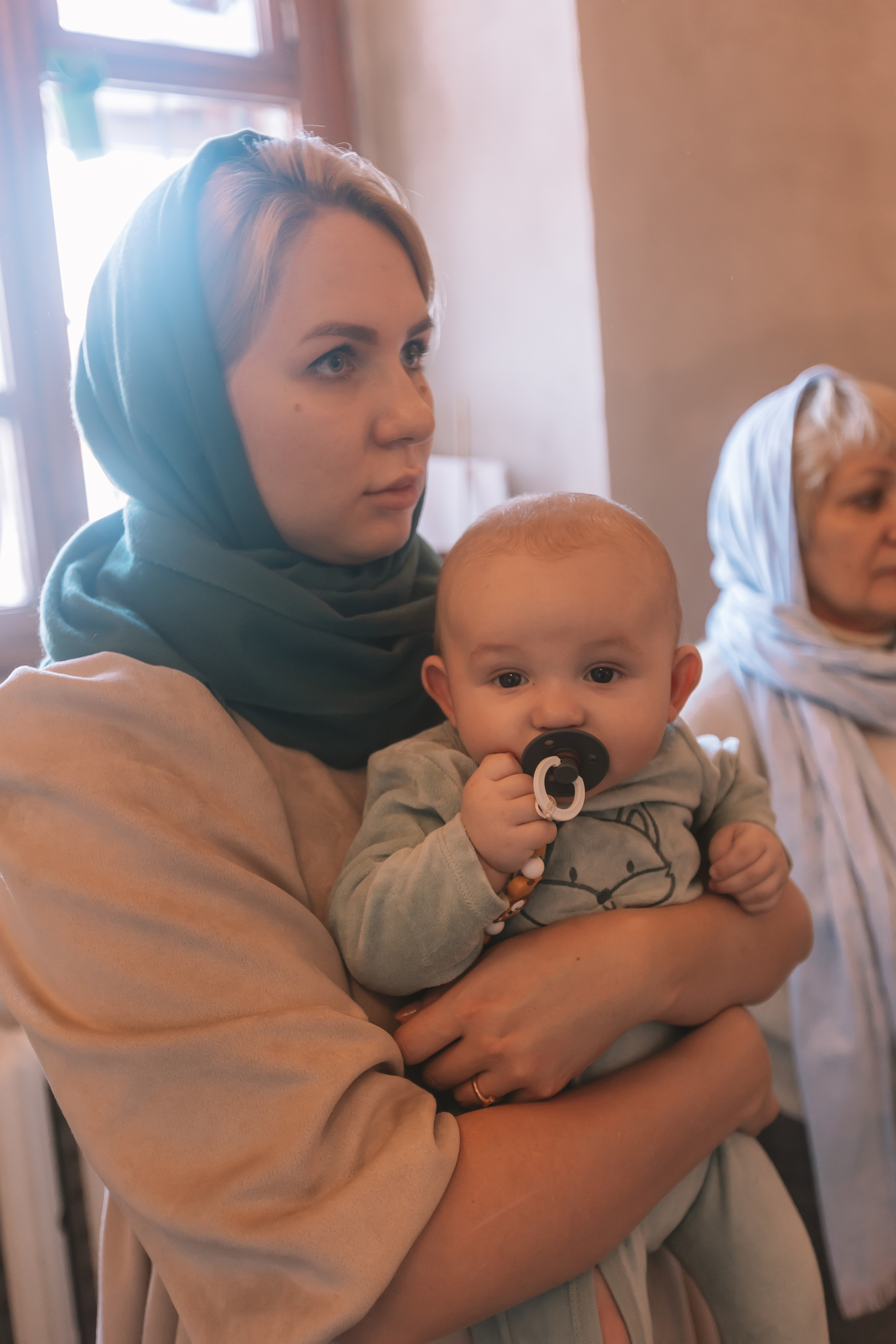 Крещение семакова. Семейный фотограф Тюмень, фотограф на роды Салмина Мария