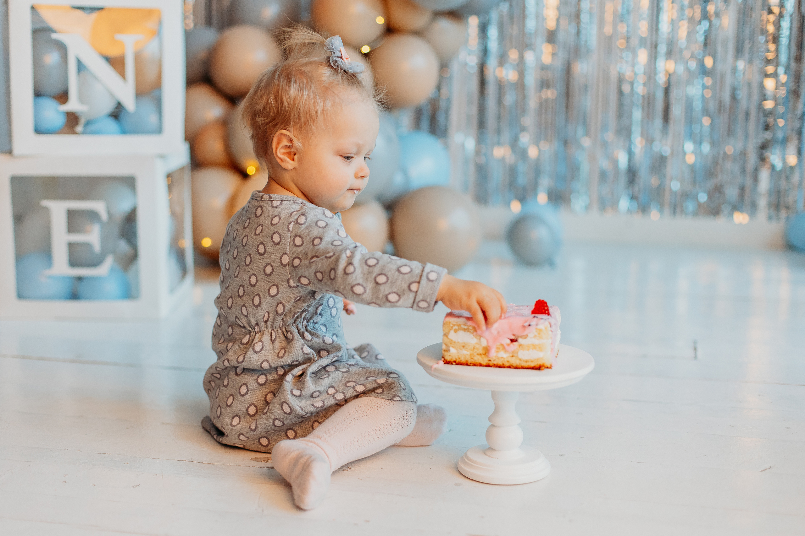 Годик в ВВ студио. Семейный фотограф Тюмень, фотограф на роды Салмина Мария