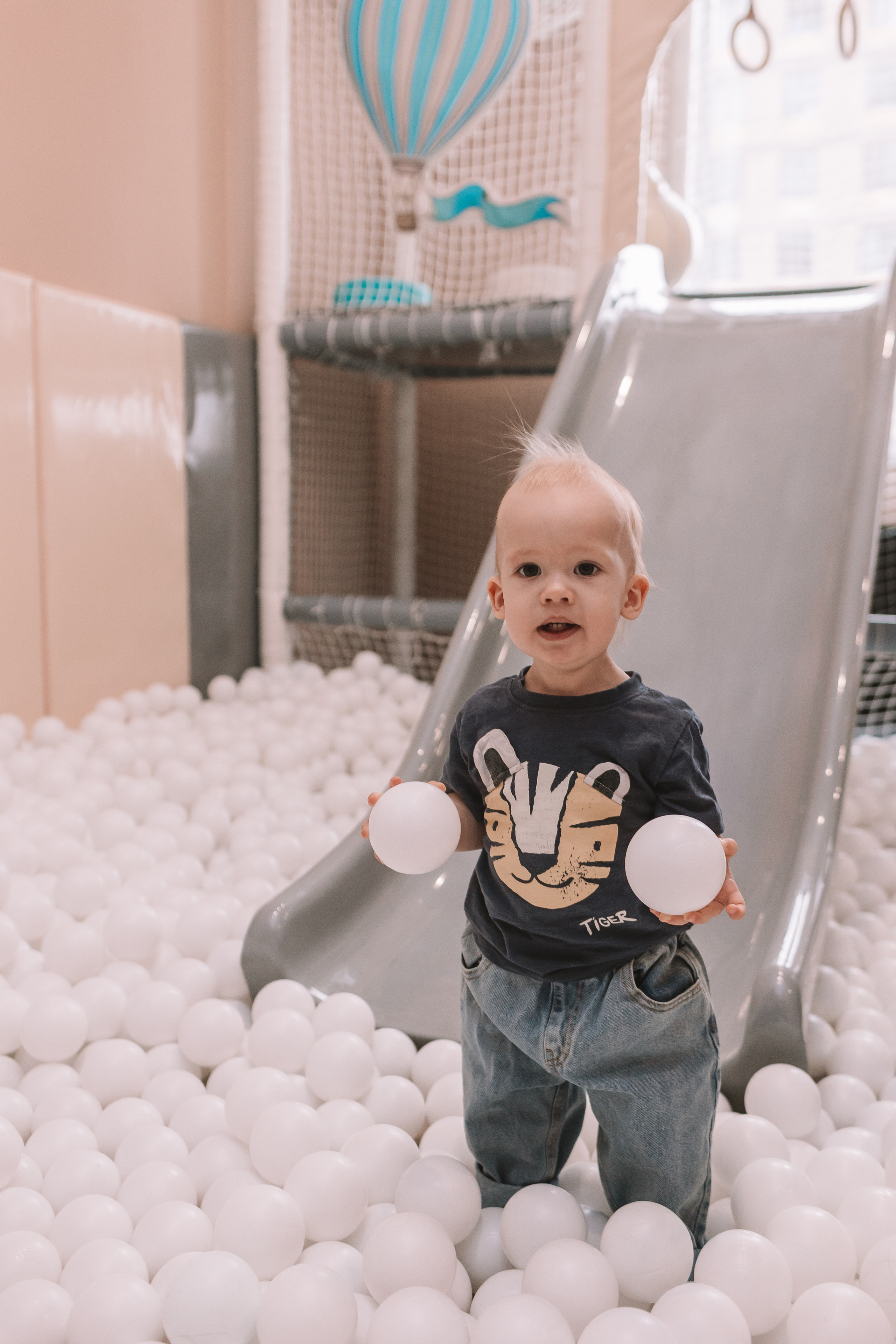 Первый годик в игровой. Семейный фотограф Тюмень, фотограф на роды Салмина Мария