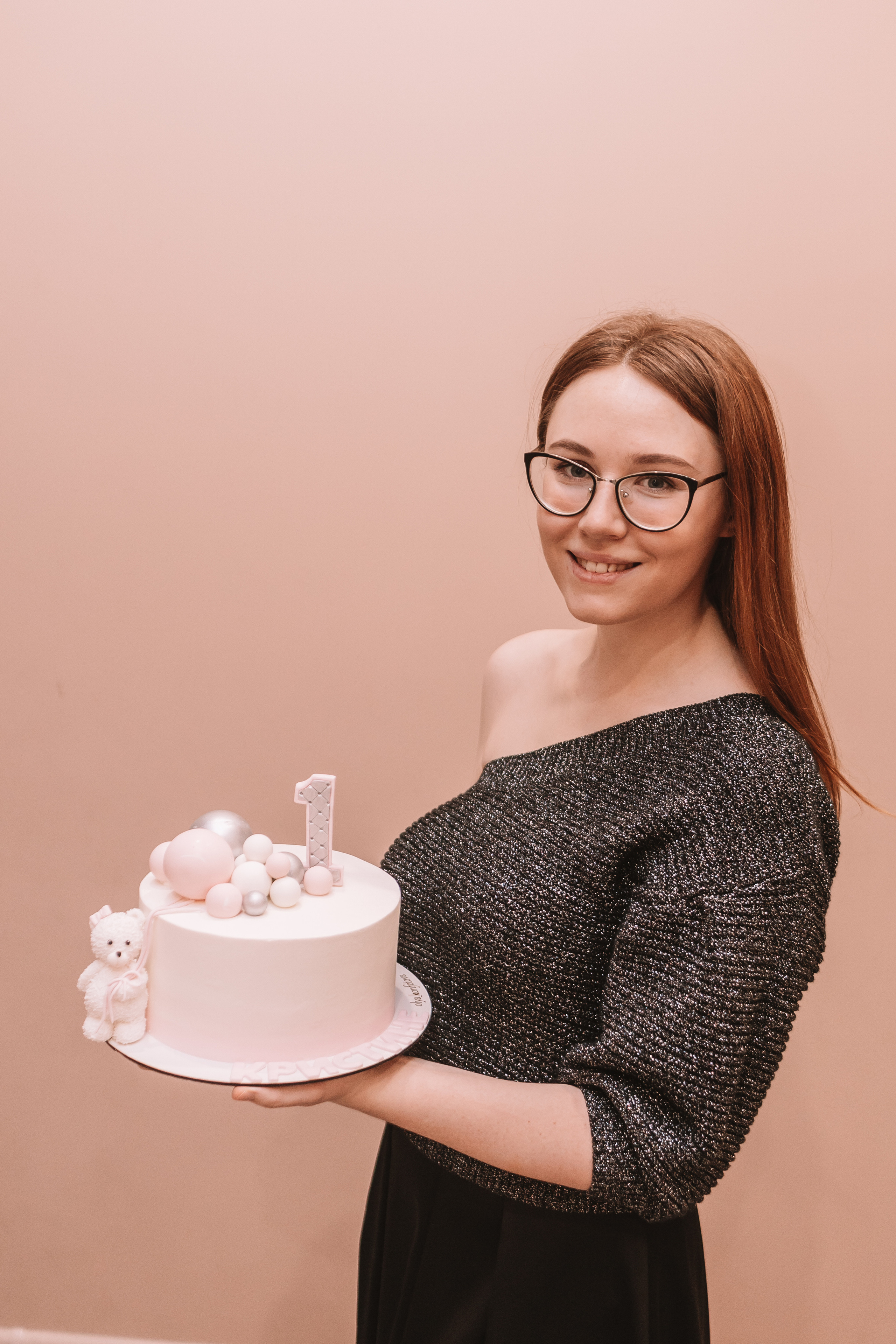 Первый годик в игровой. Семейный фотограф Тюмень, фотограф на роды Салмина Мария