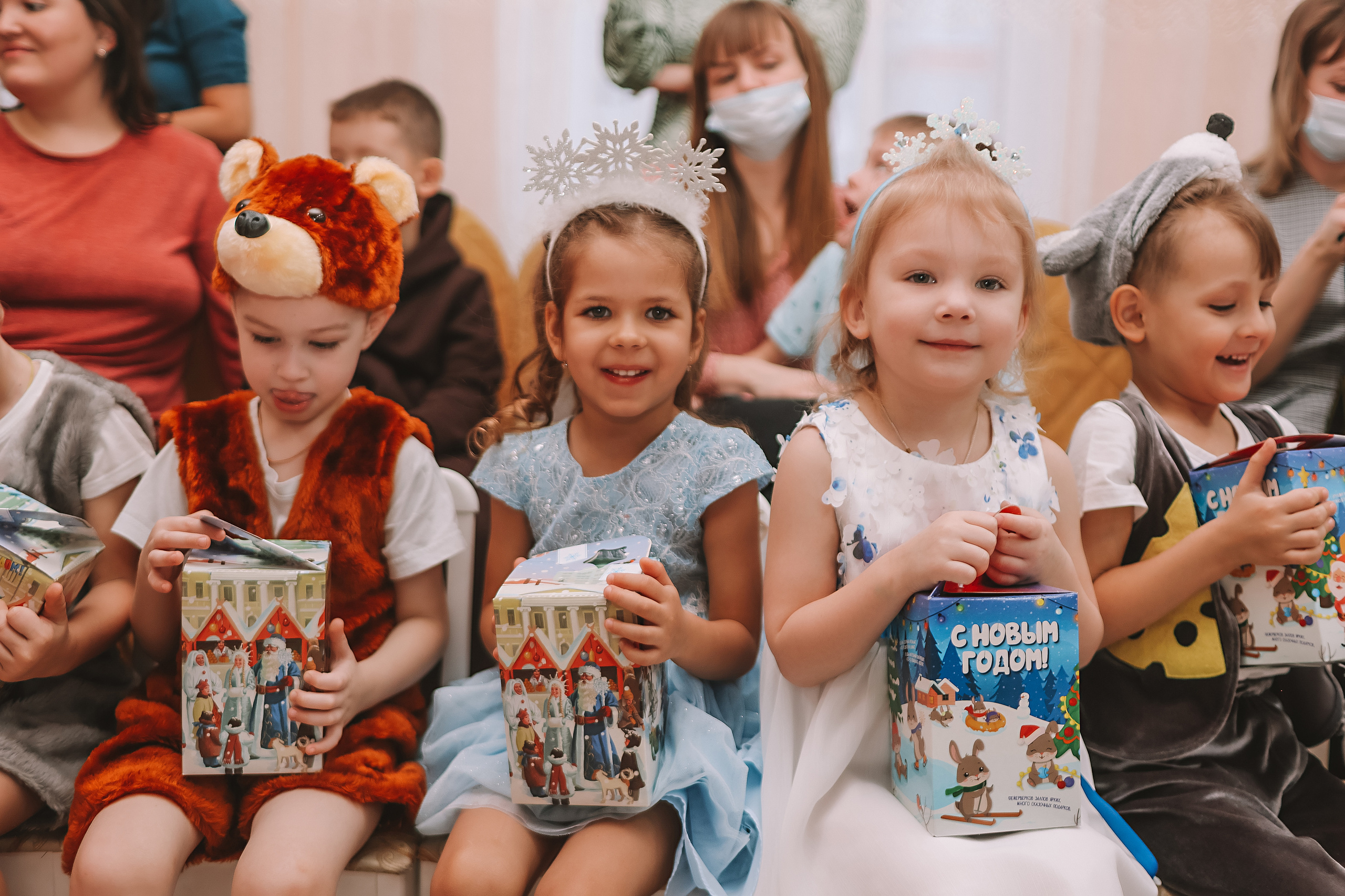 Репортаж новогоднего утренника. Семейный фотограф Тюмень, фотограф на роды Салмина Мария
