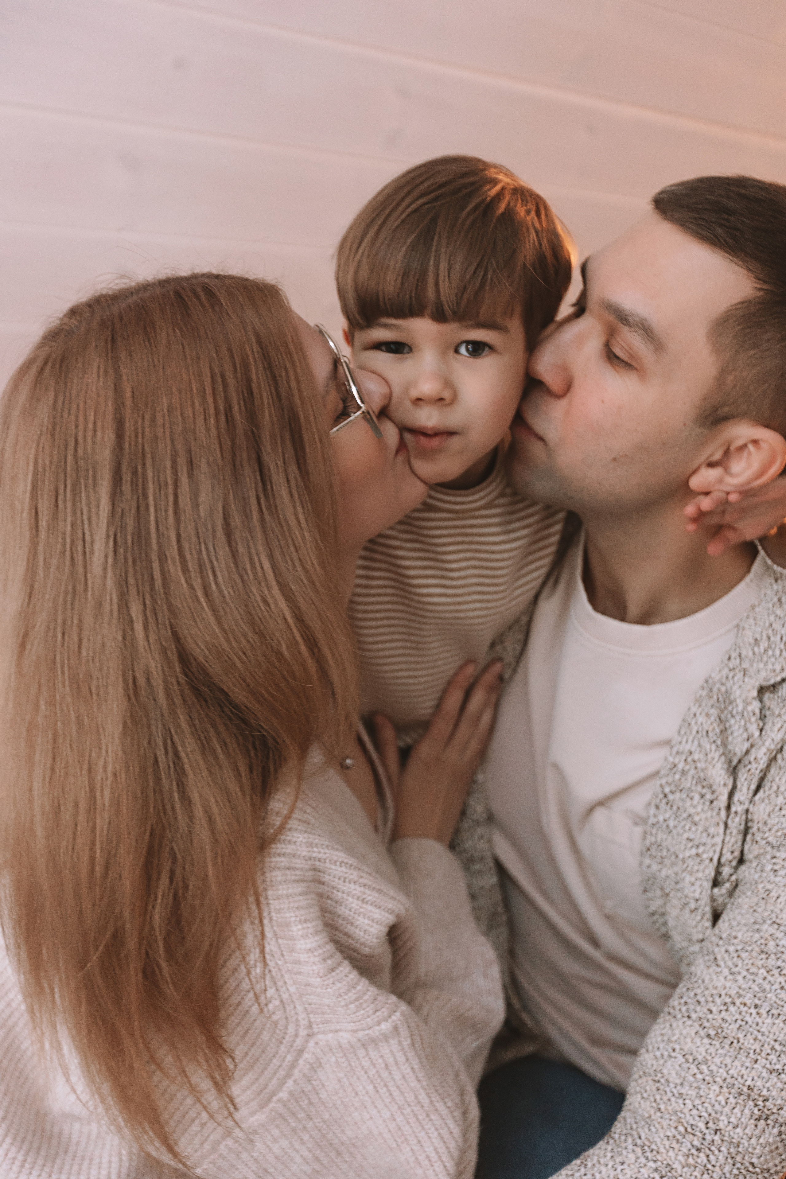 Загородный домик. Семейный фотограф Тюмень, фотограф на роды Салмина Мария