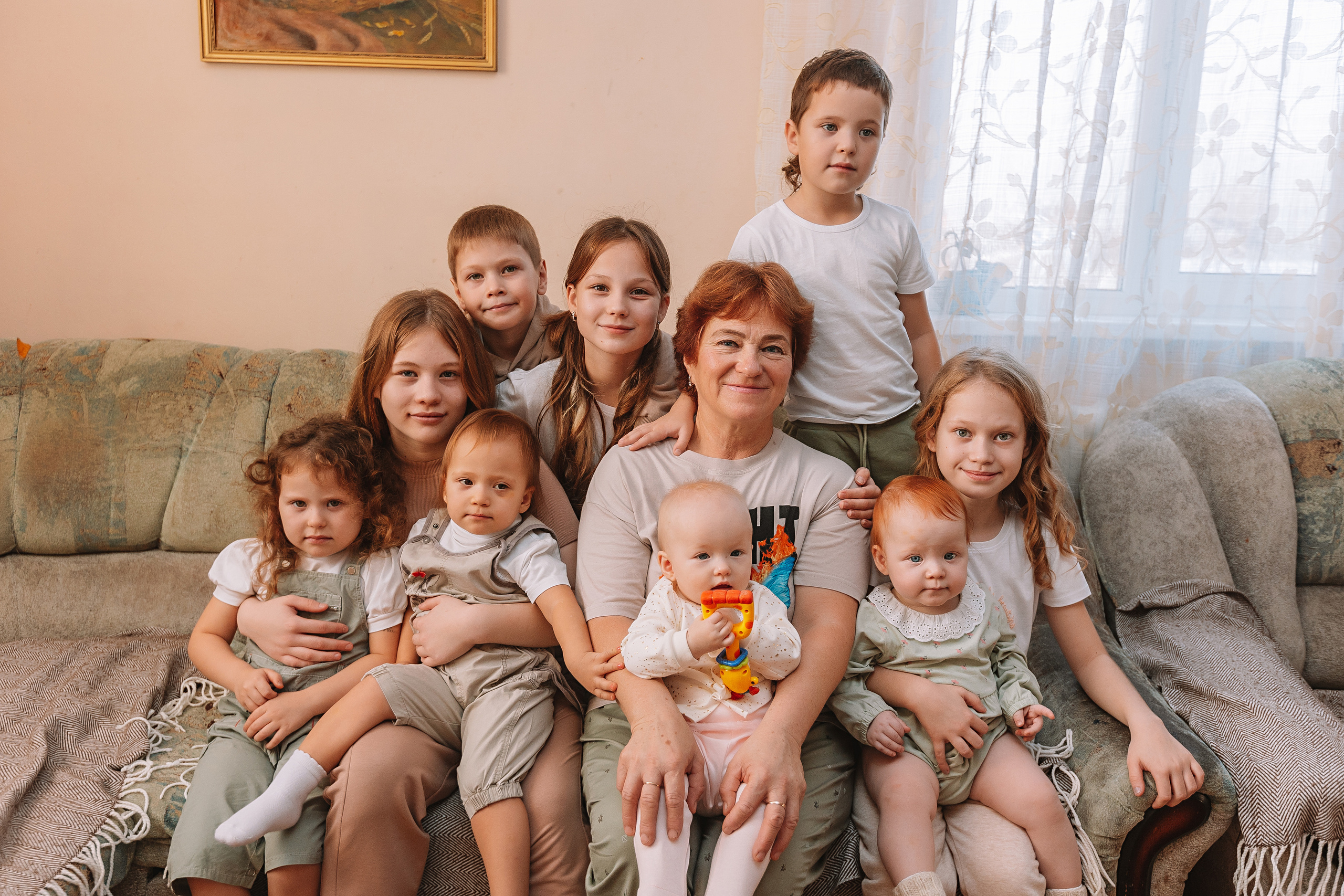 Большая семья (17 человек в частном доме, 2 часа). Семейный фотограф Тюмень, фотограф на роды Салмина Мария