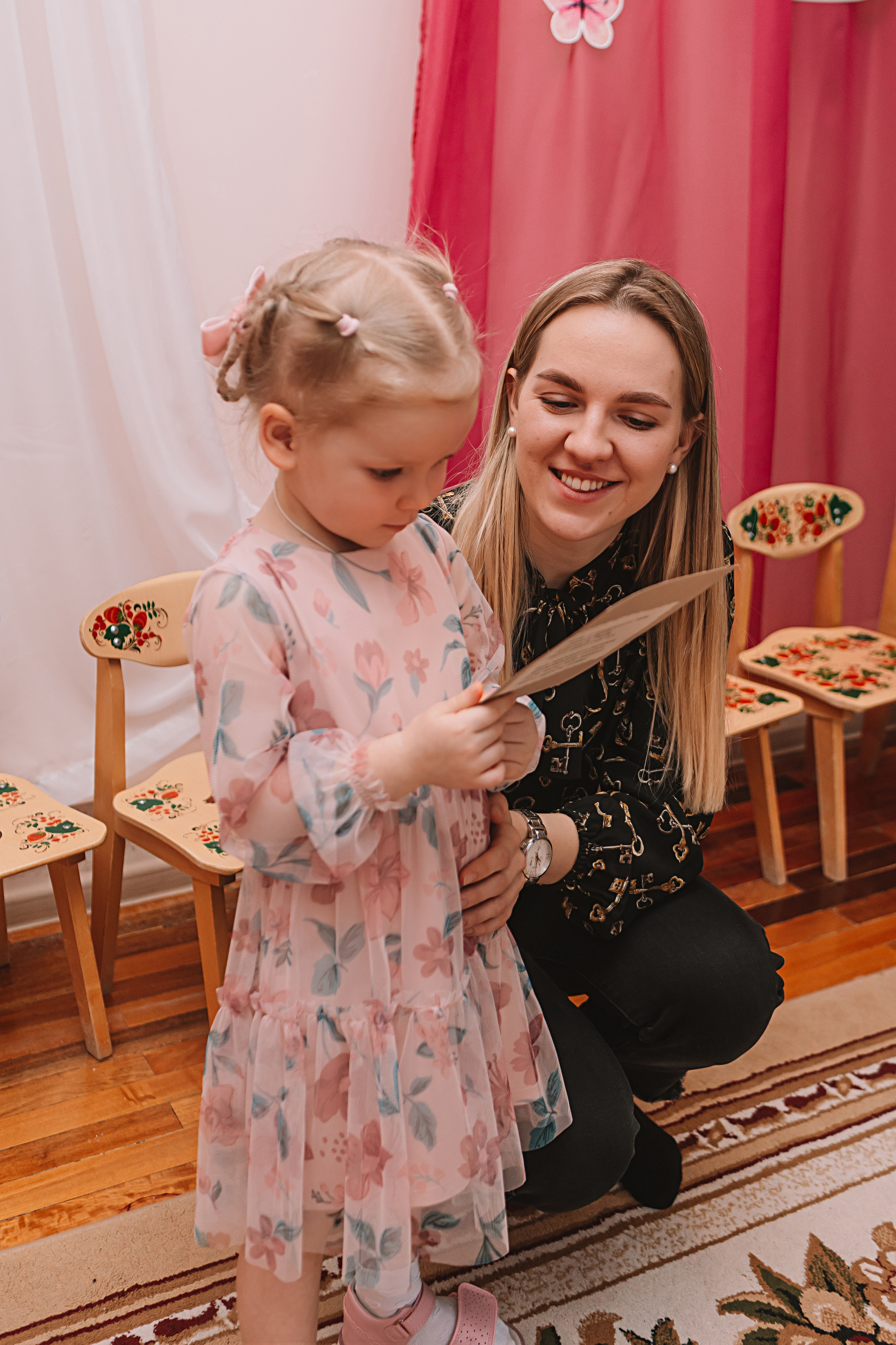 Утренник садик. Семейный фотограф Тюмень, фотограф на роды Салмина Мария