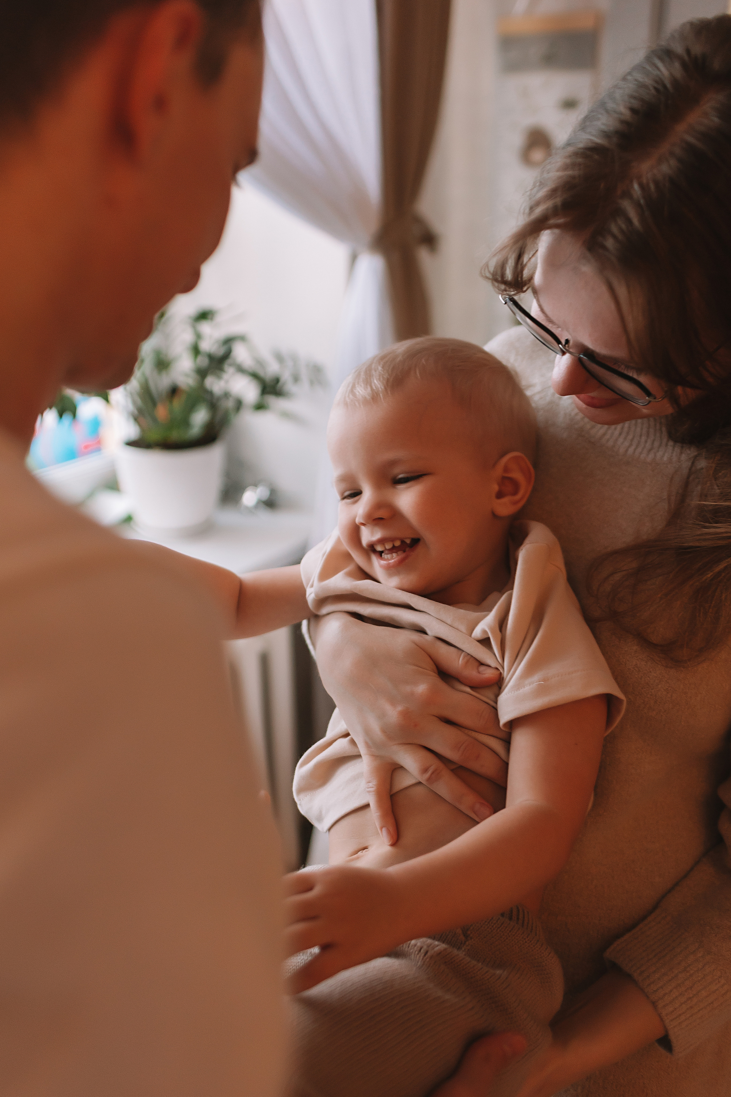 Очень активный Лев. Семейный фотограф Тюмень, фотограф на роды Салмина Мария