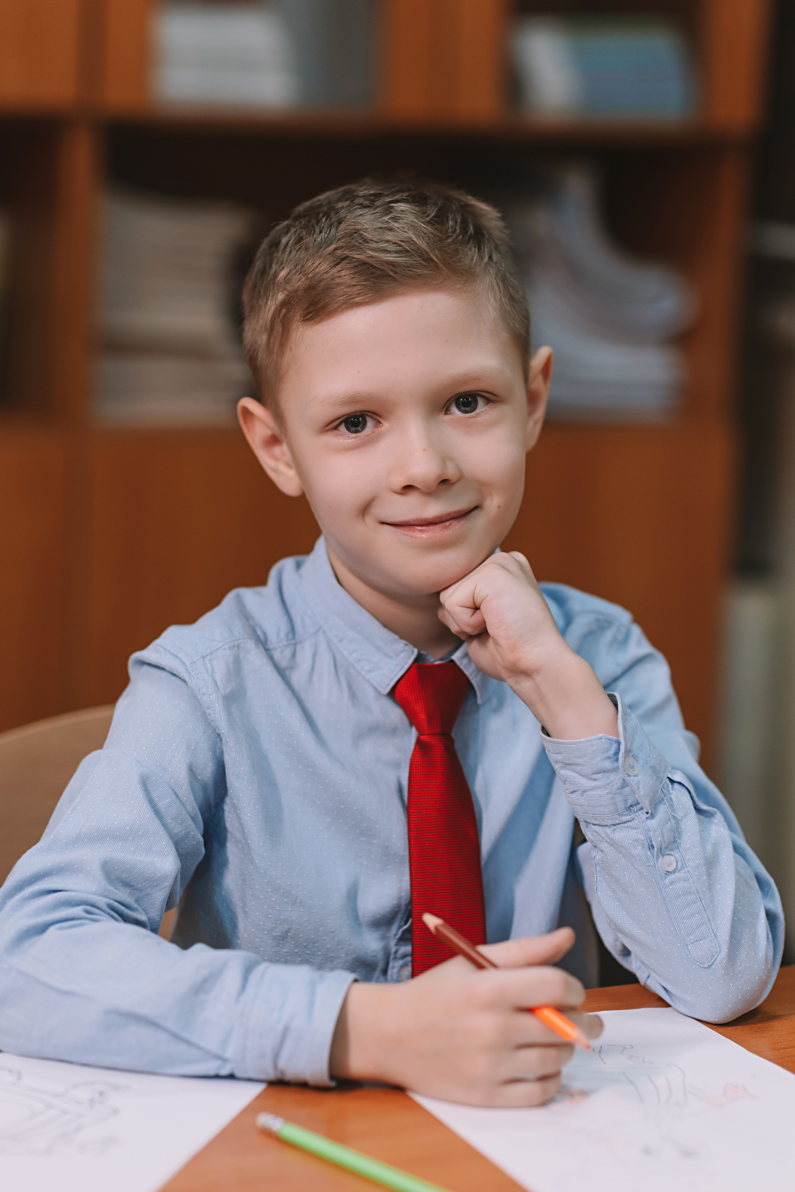 2 класс в школе. Семейный фотограф Тюмень, фотограф на роды Салмина Мария