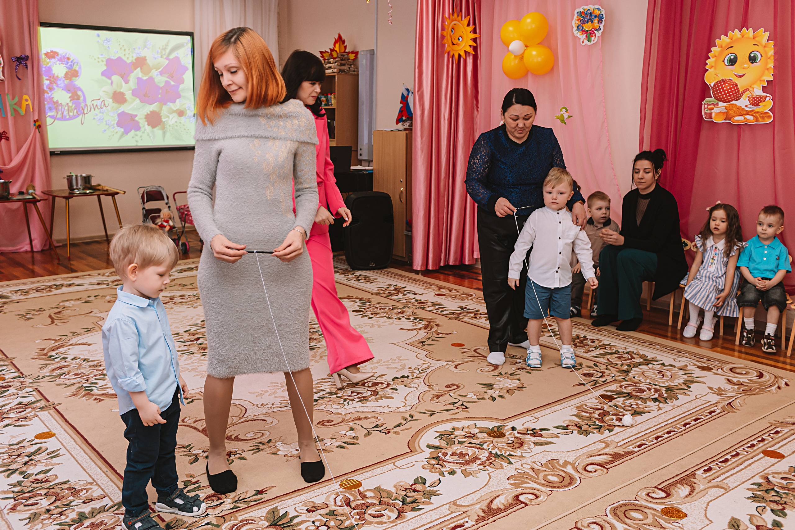 Утренник садик. Семейный фотограф Тюмень, фотограф на роды Салмина Мария