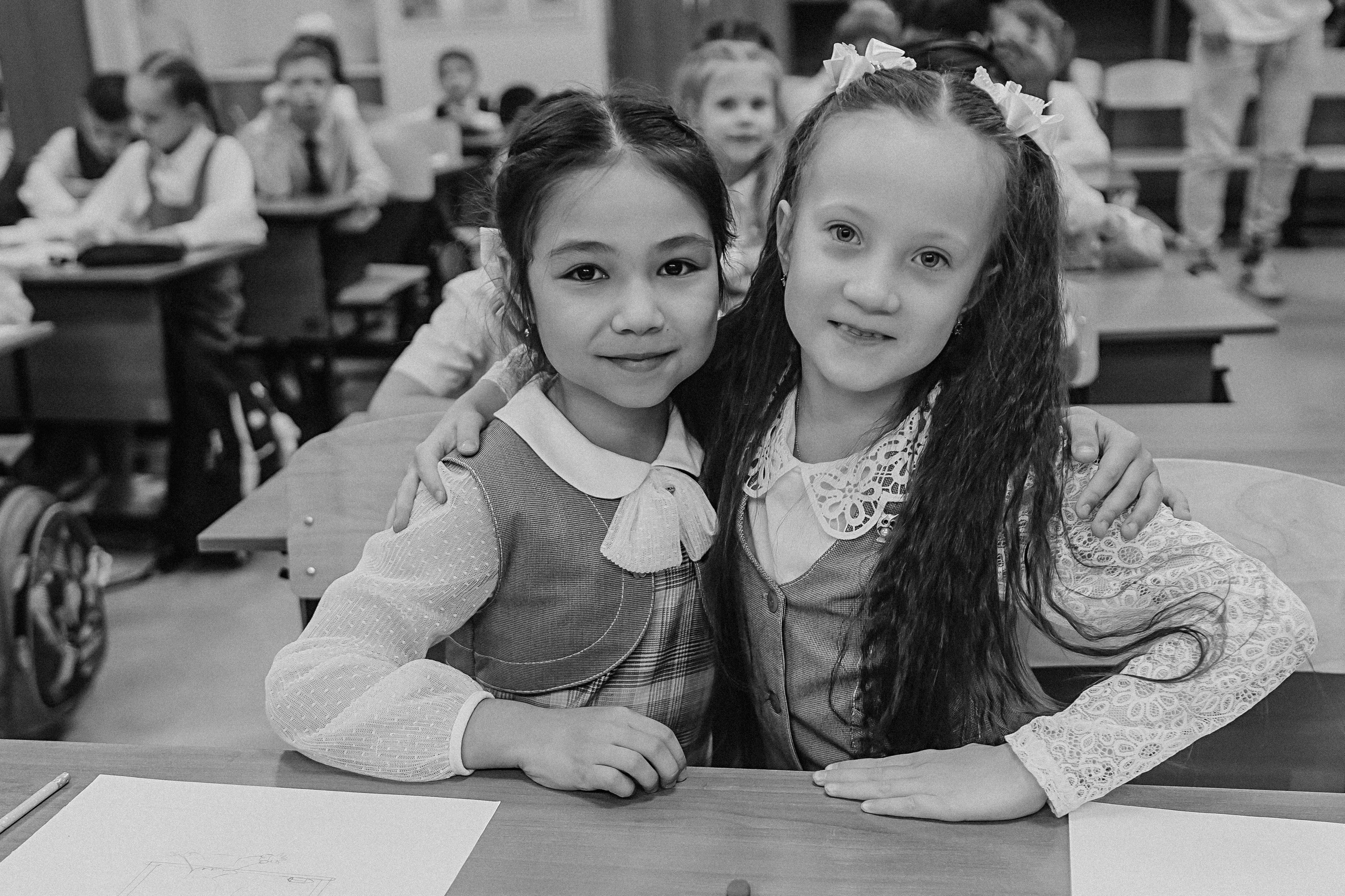 2 класс в школе. Семейный фотограф Тюмень, фотограф на роды Салмина Мария