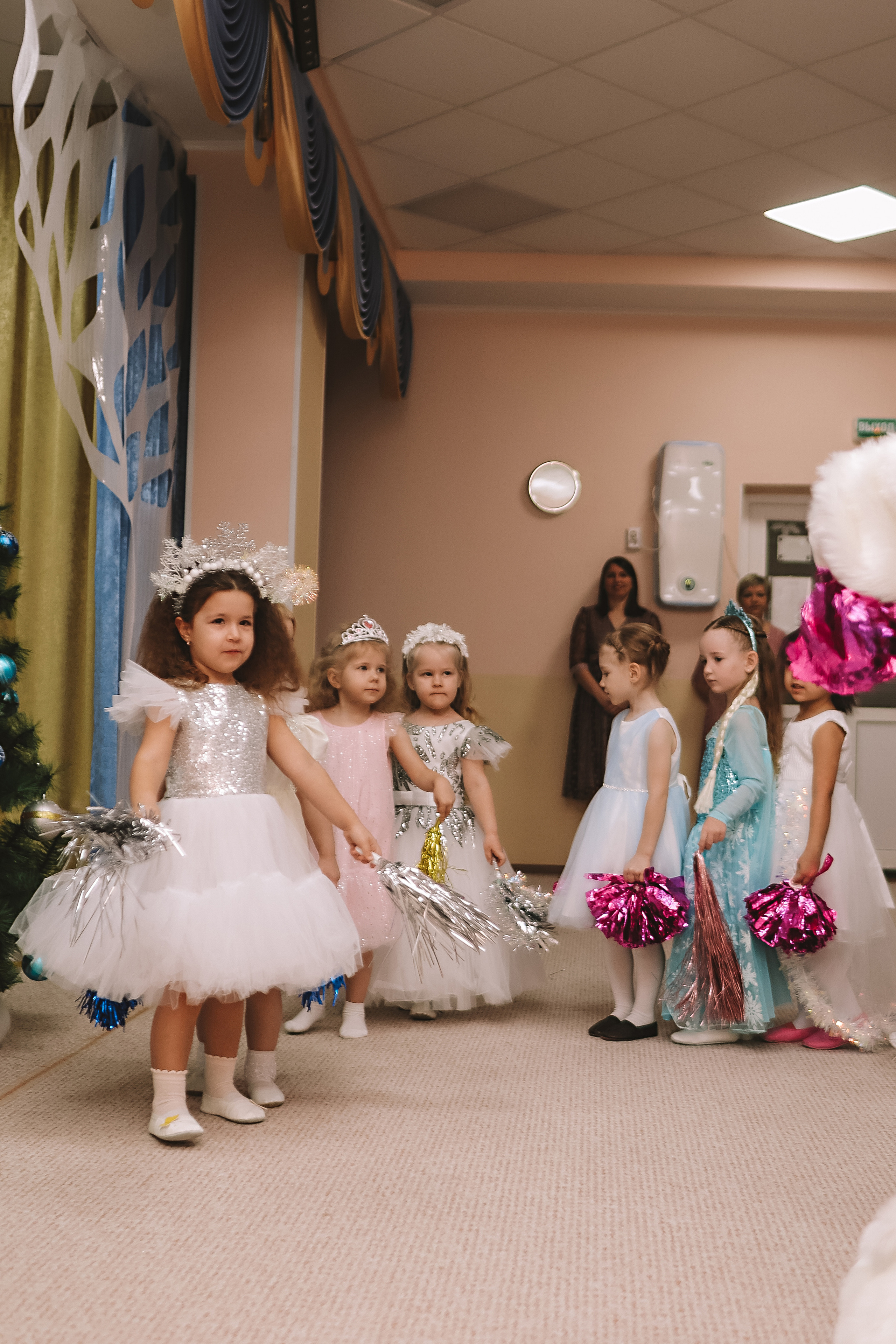 Репортаж новогоднего утренника. Семейный фотограф Тюмень, фотограф на роды Салмина Мария