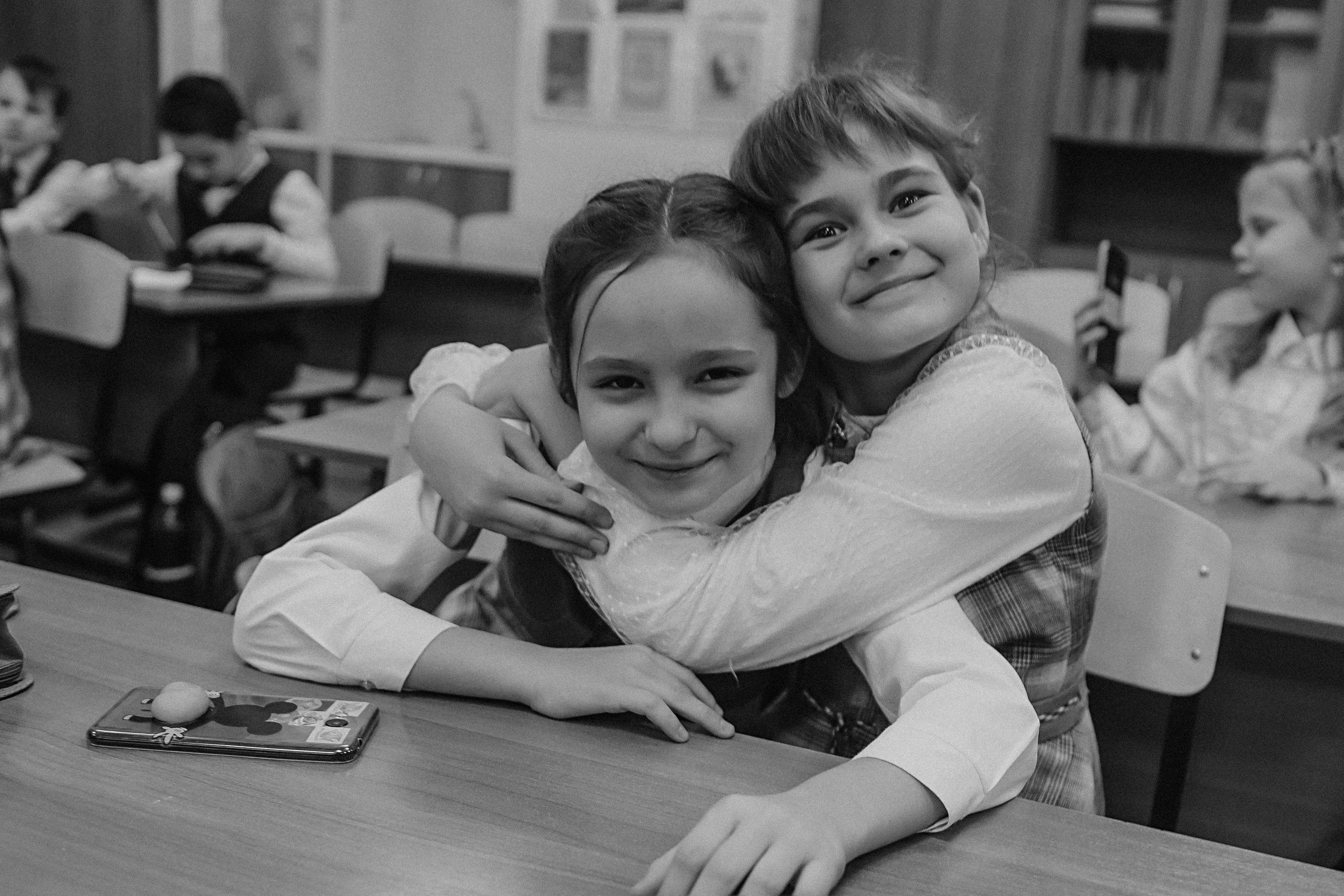 2 класс в школе. Семейный фотограф Тюмень, фотограф на роды Салмина Мария