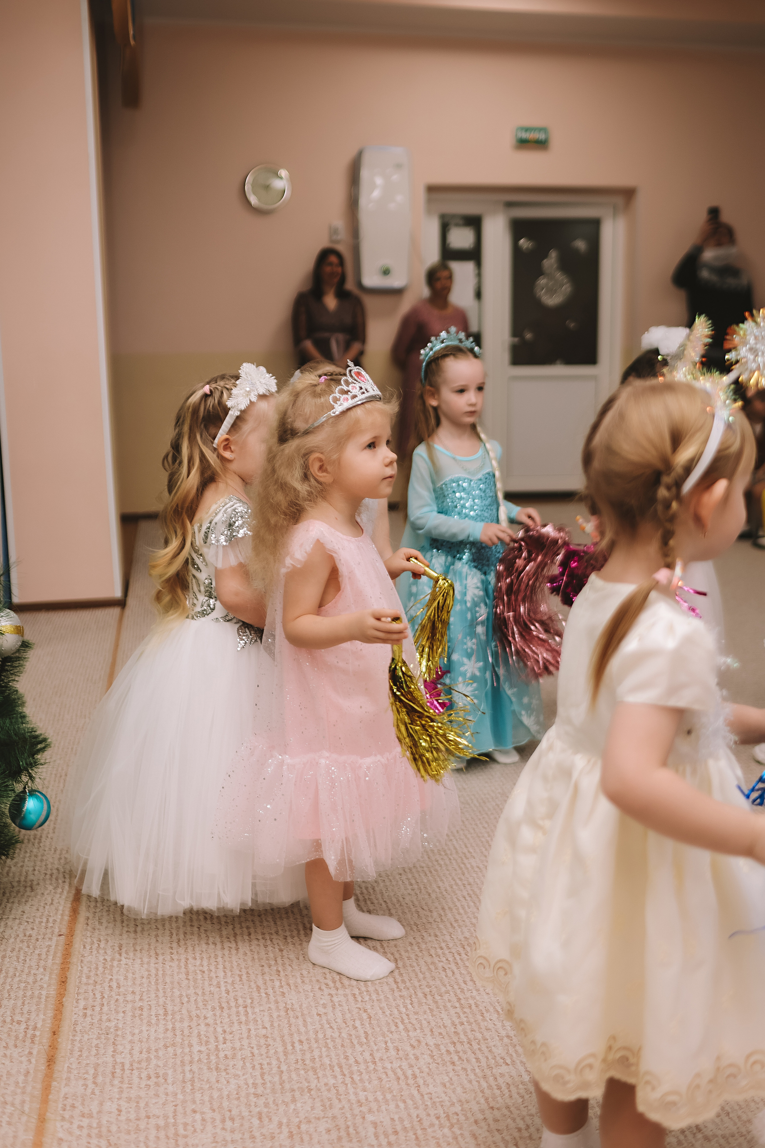 Репортаж новогоднего утренника. Семейный фотограф Тюмень, фотограф на роды Салмина Мария