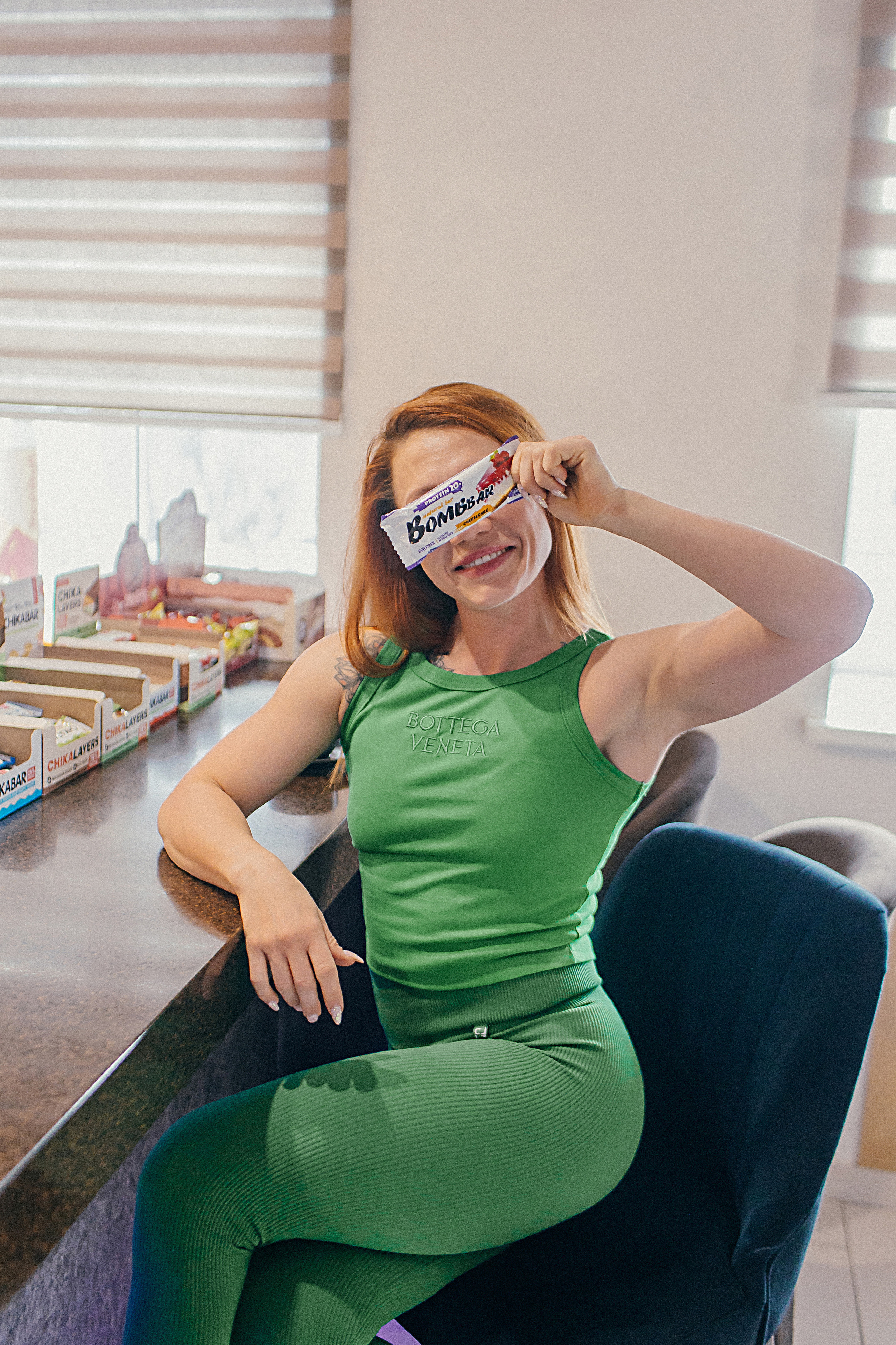 Бар спортивного питания. Семейный фотограф Тюмень, фотограф на роды Салмина Мария