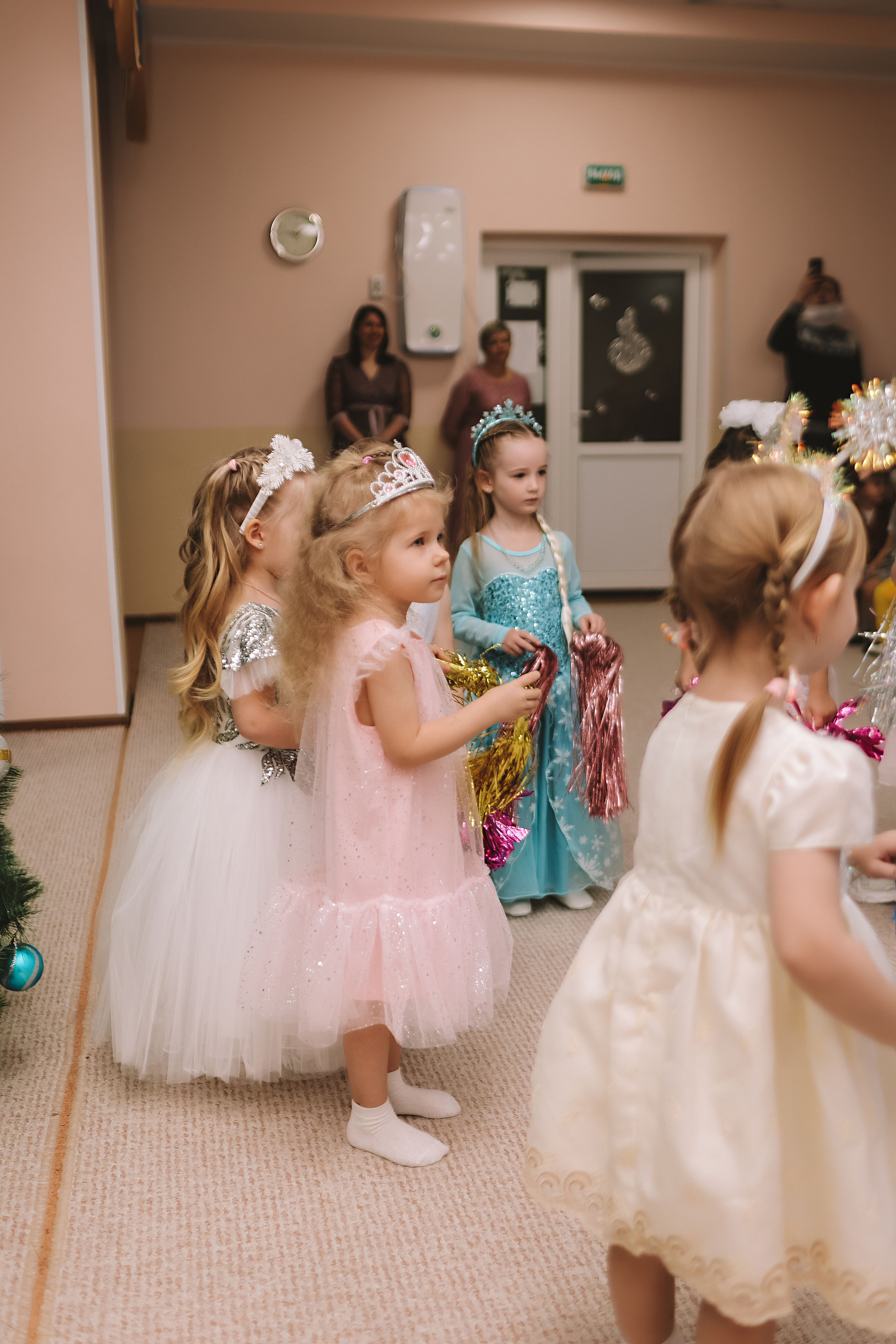Репортаж новогоднего утренника. Семейный фотограф Тюмень, фотограф на роды Салмина Мария