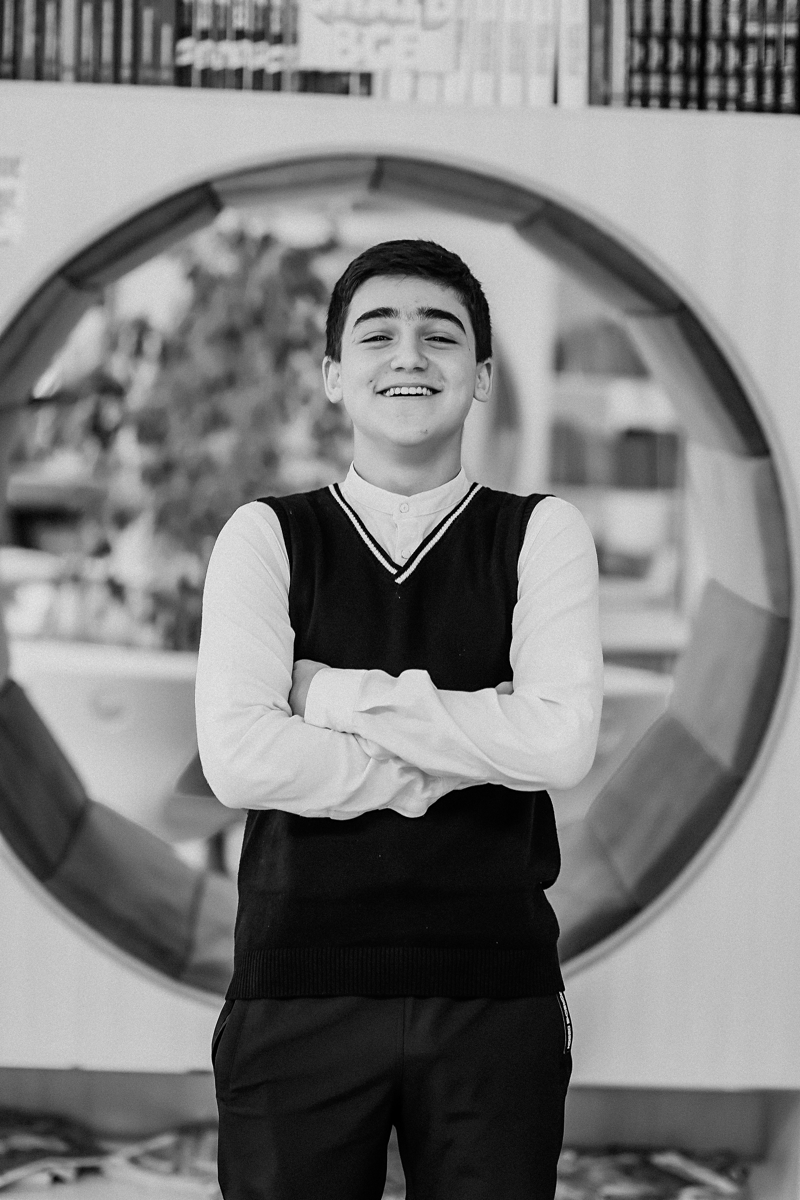 8 класс в библиотеке. Семейный фотограф Тюмень, фотограф на роды Салмина Мария