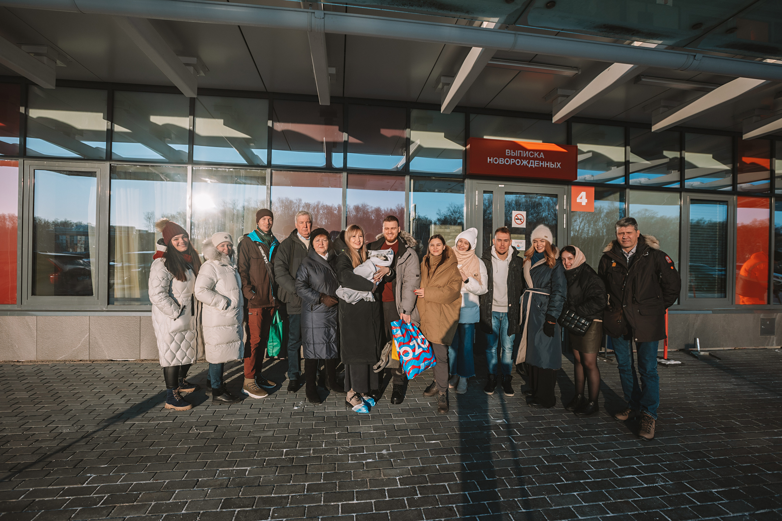 Выписка Мать и Дитя. Семейный фотограф Тюмень, фотограф на роды Салмина Мария