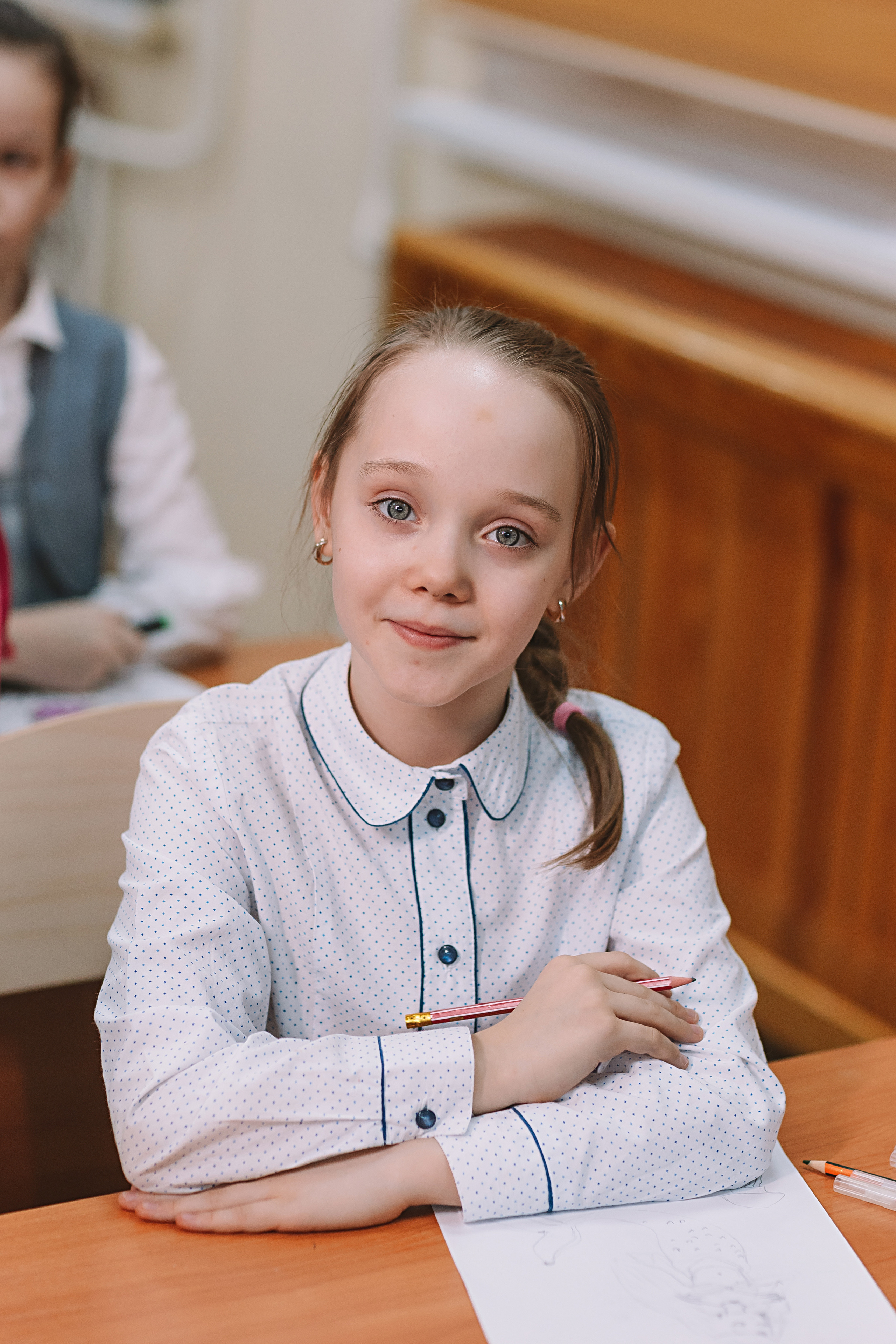 2 класс в школе. Семейный фотограф Тюмень, фотограф на роды Салмина Мария