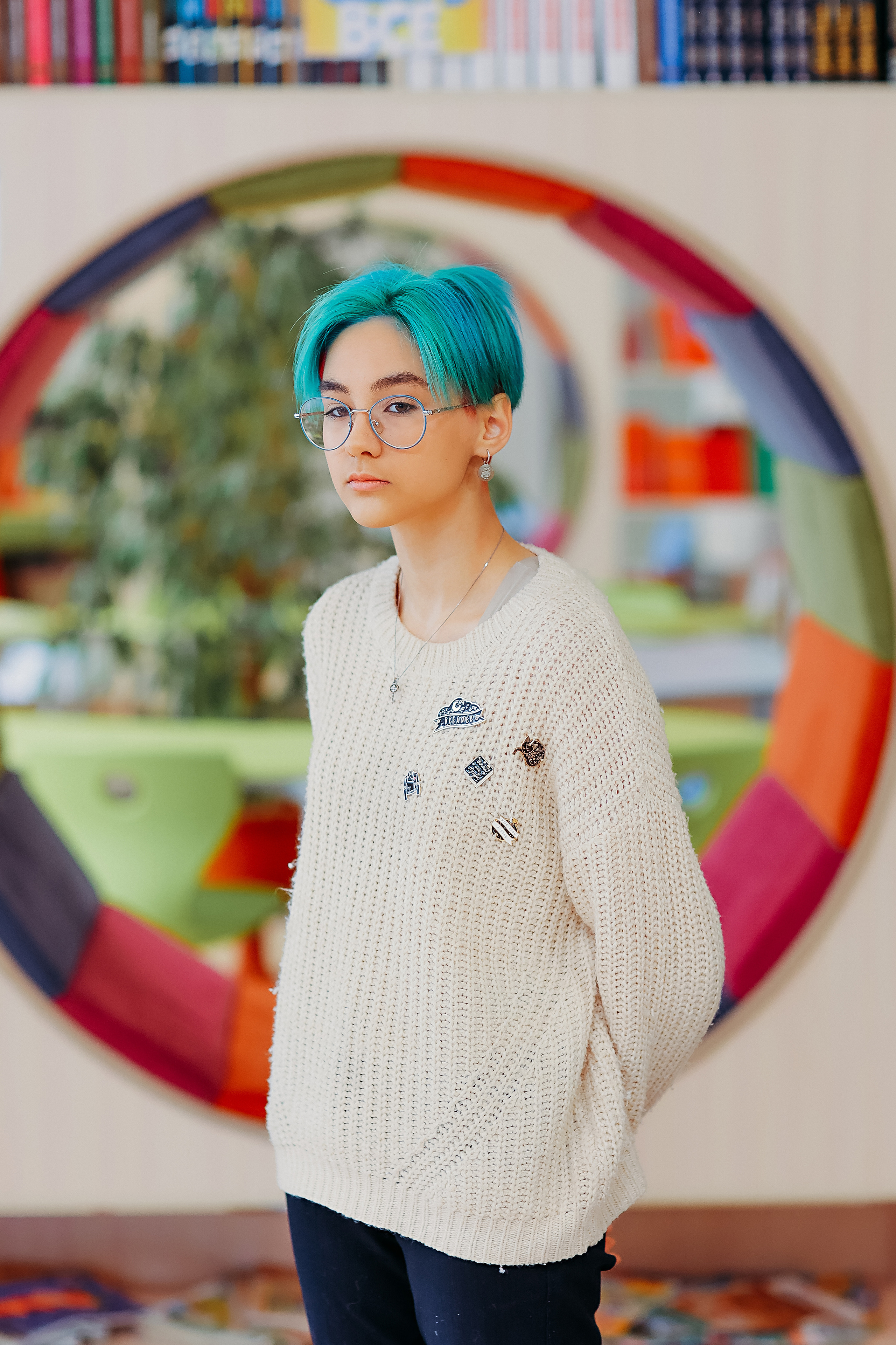 8 класс в библиотеке. Семейный фотограф Тюмень, фотограф на роды Салмина Мария