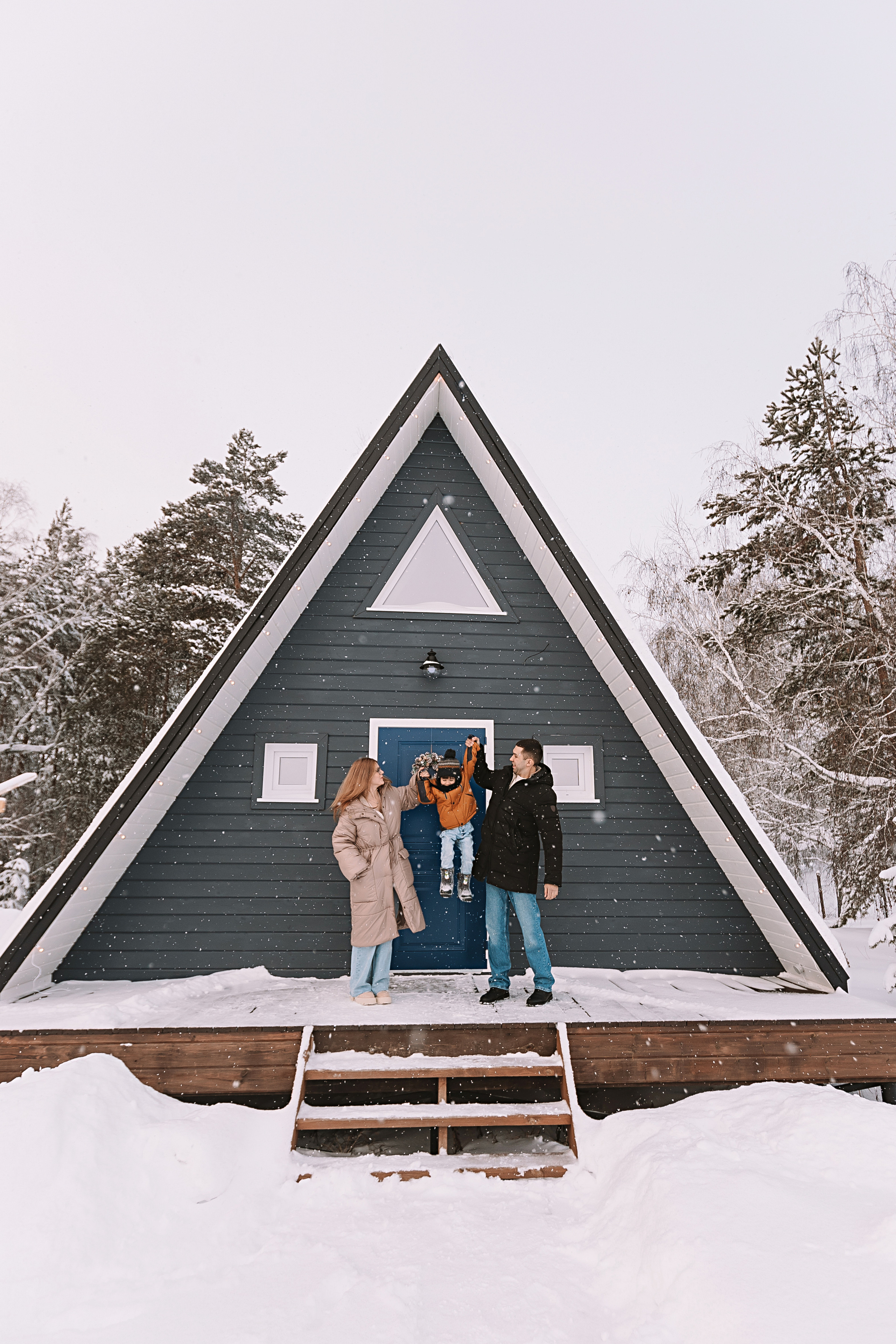 Загородный домик. Семейный фотограф Тюмень, фотограф на роды Салмина Мария