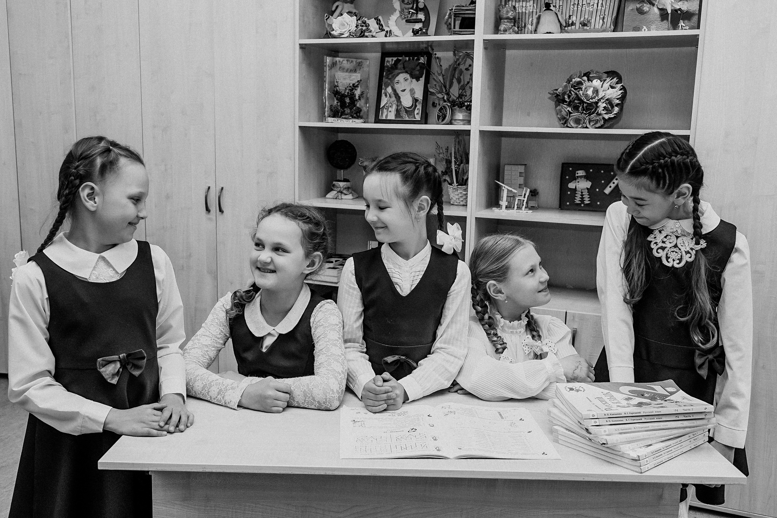 2 класс. Семейный фотограф Тюмень, фотограф на роды Салмина Мария