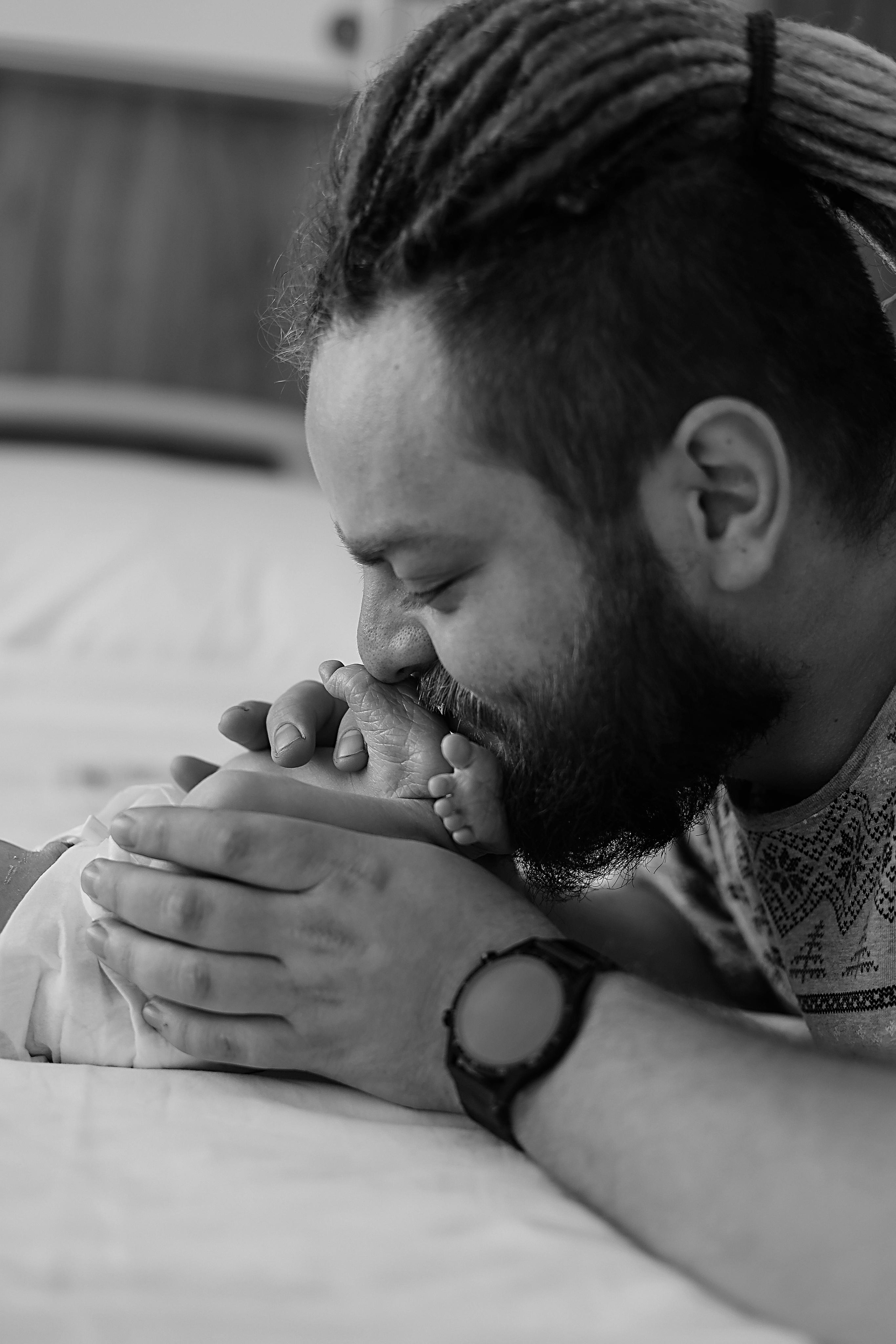 В палате сборный. Семейный фотограф Тюмень, фотограф на роды Салмина Мария