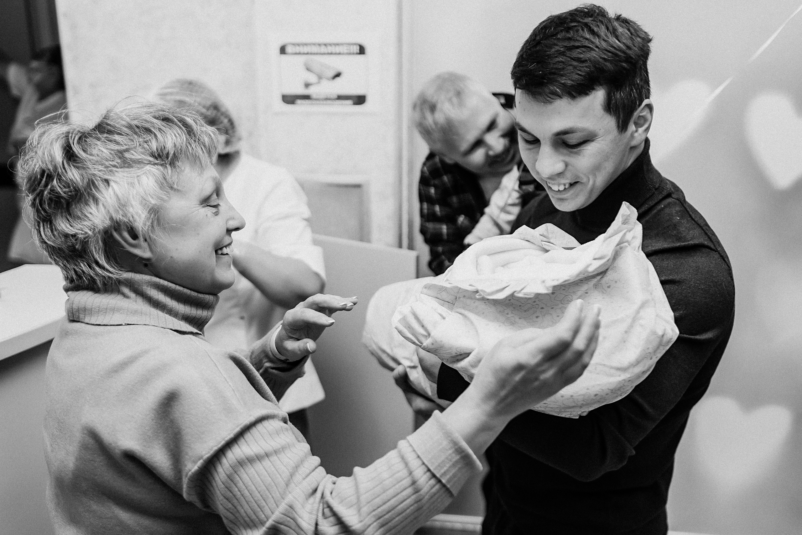 Выписка только зона ожидания. Семейный фотограф Тюмень, фотограф на роды Салмина Мария