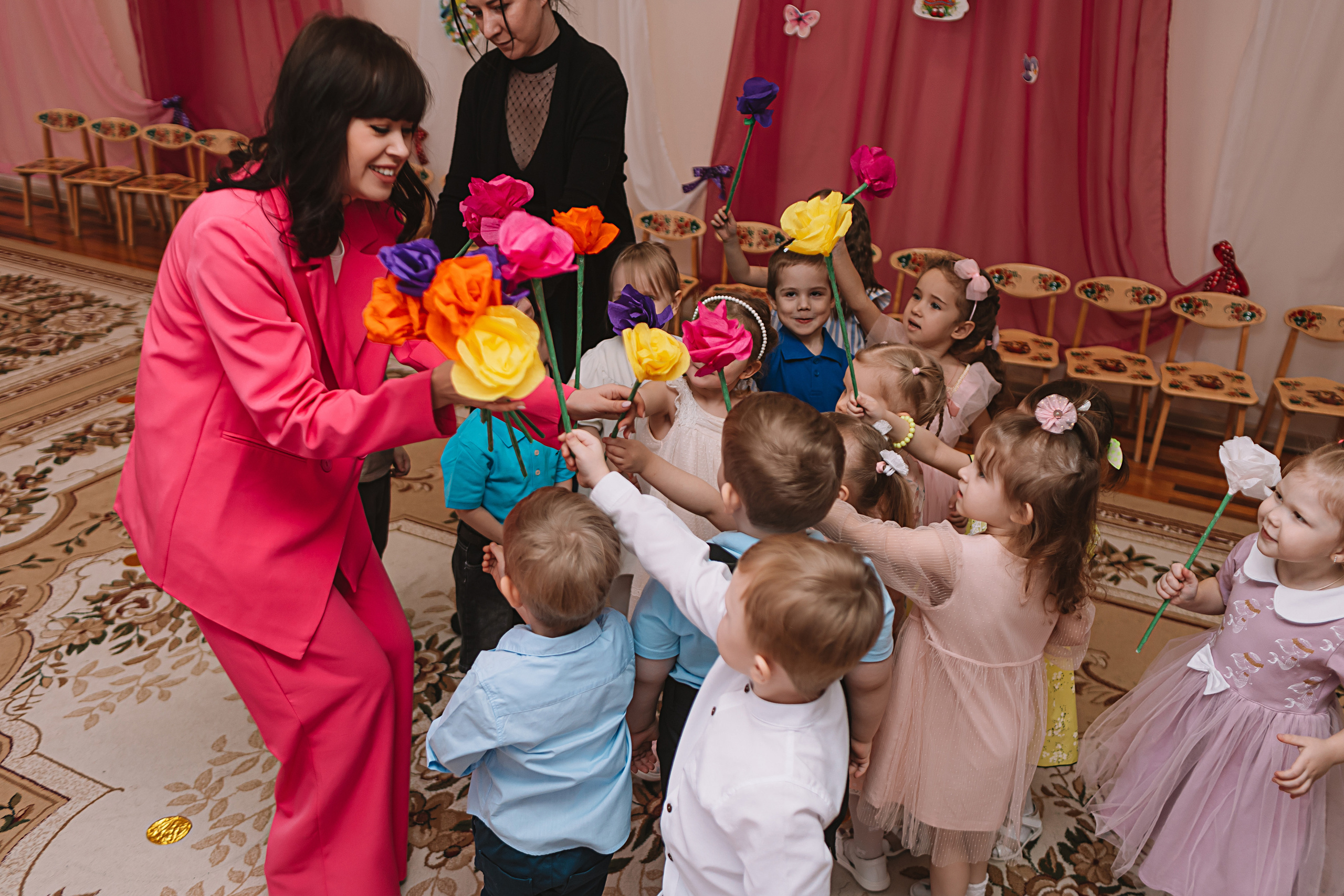Утренник садик. Семейный фотограф Тюмень, фотограф на роды Салмина Мария